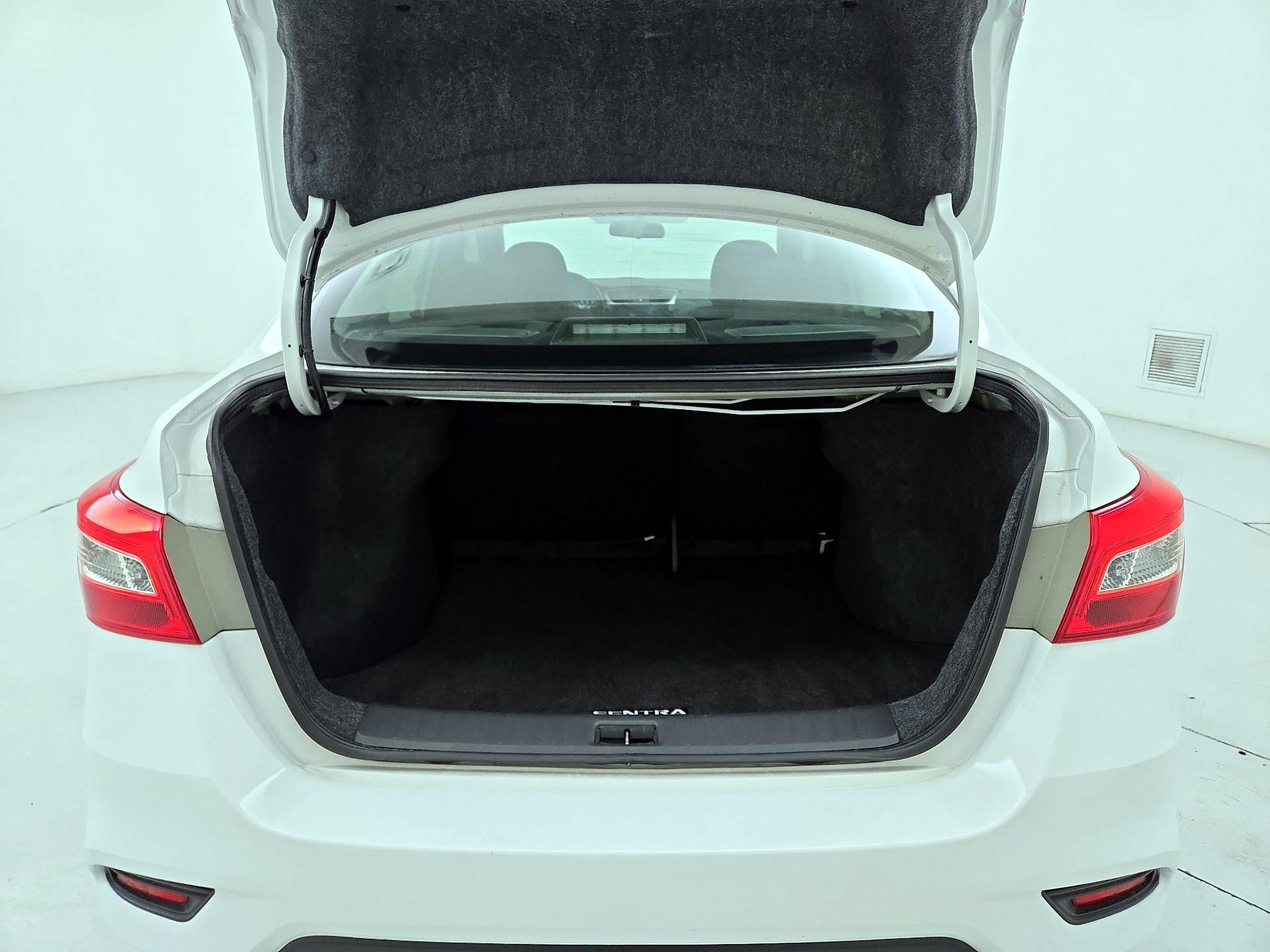 Thumbnail: 2018 Nissan Sentra - 20