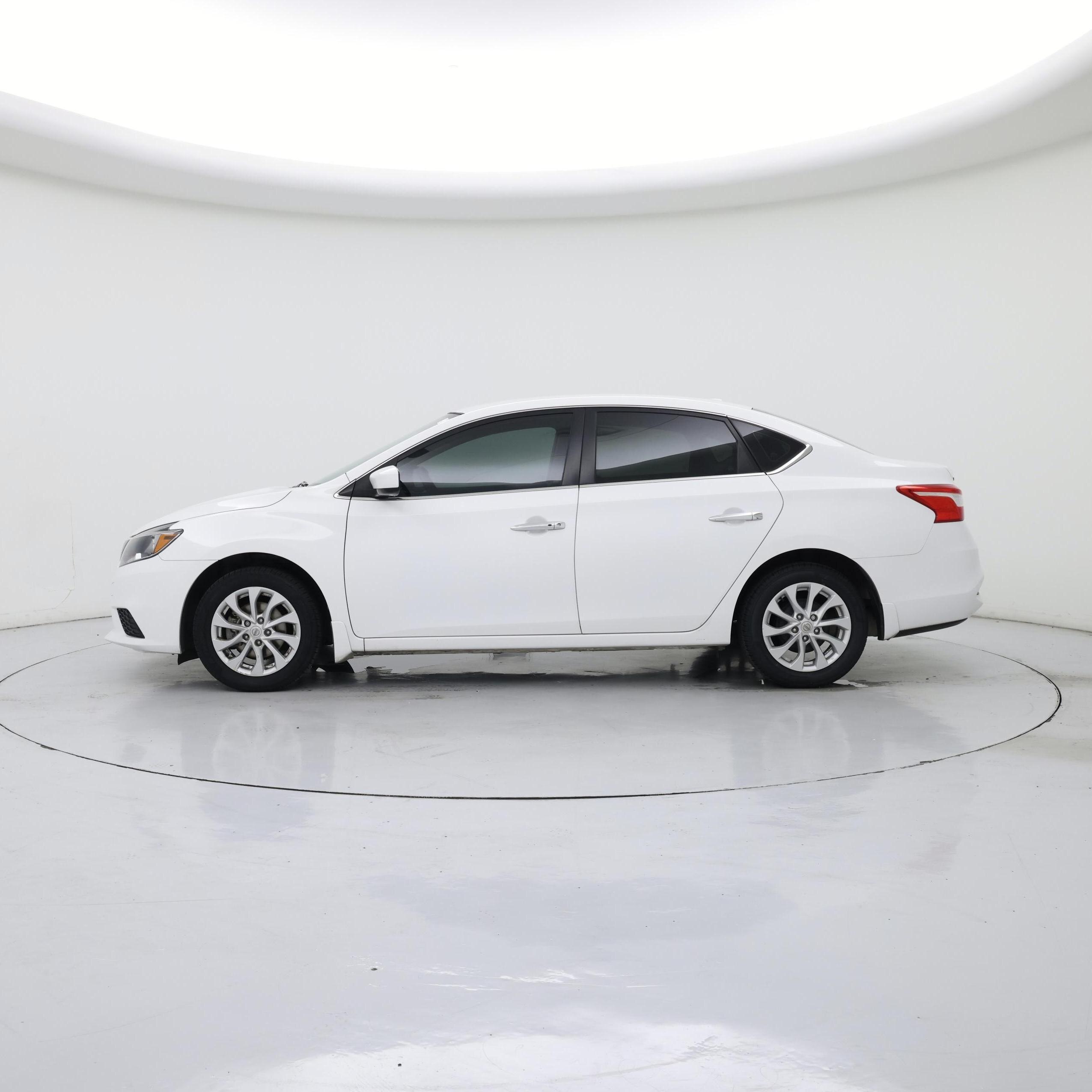 Thumbnail: 2018 Nissan Sentra - 3