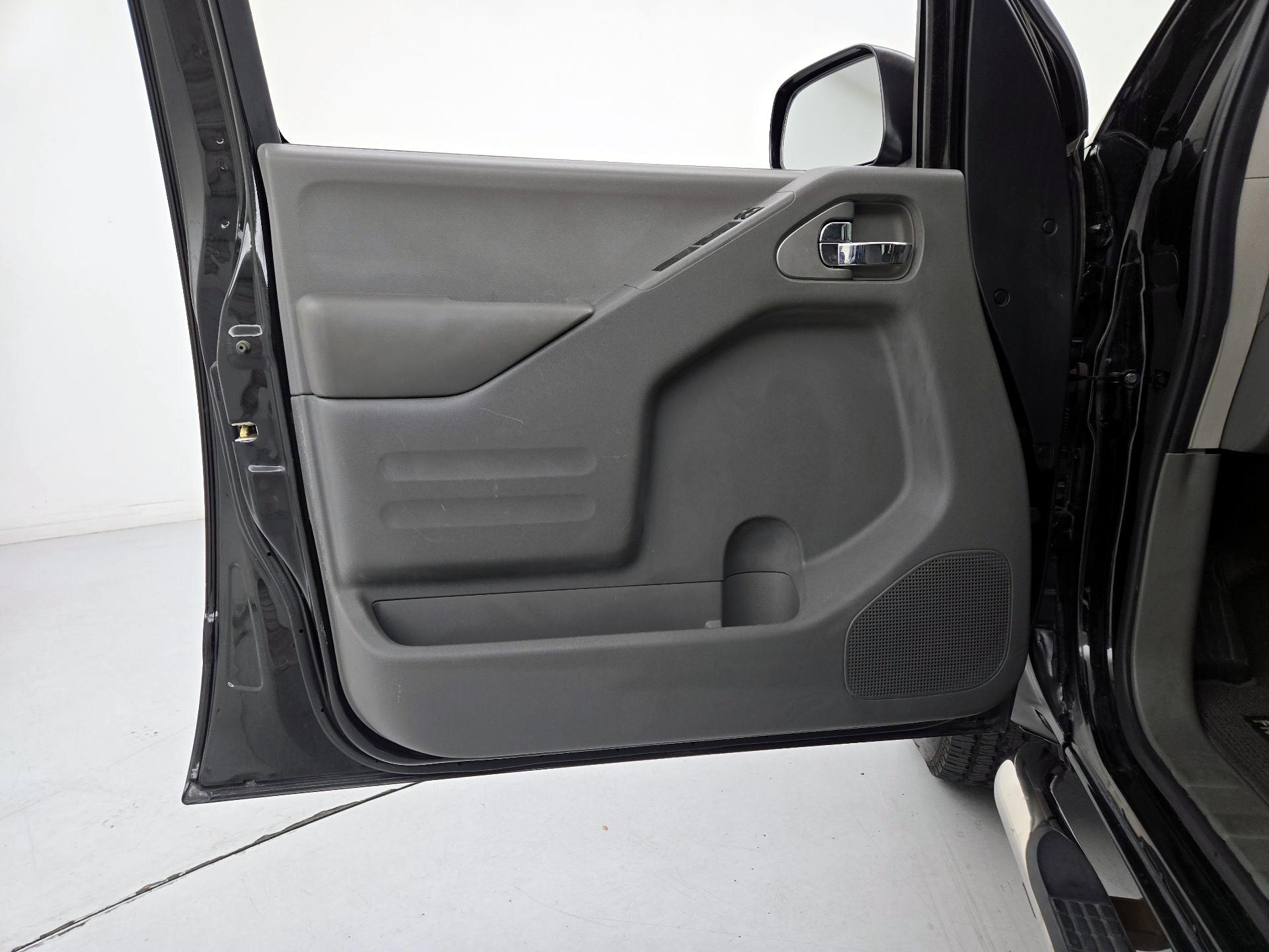 Thumbnail: 2015 Nissan Frontier - 12