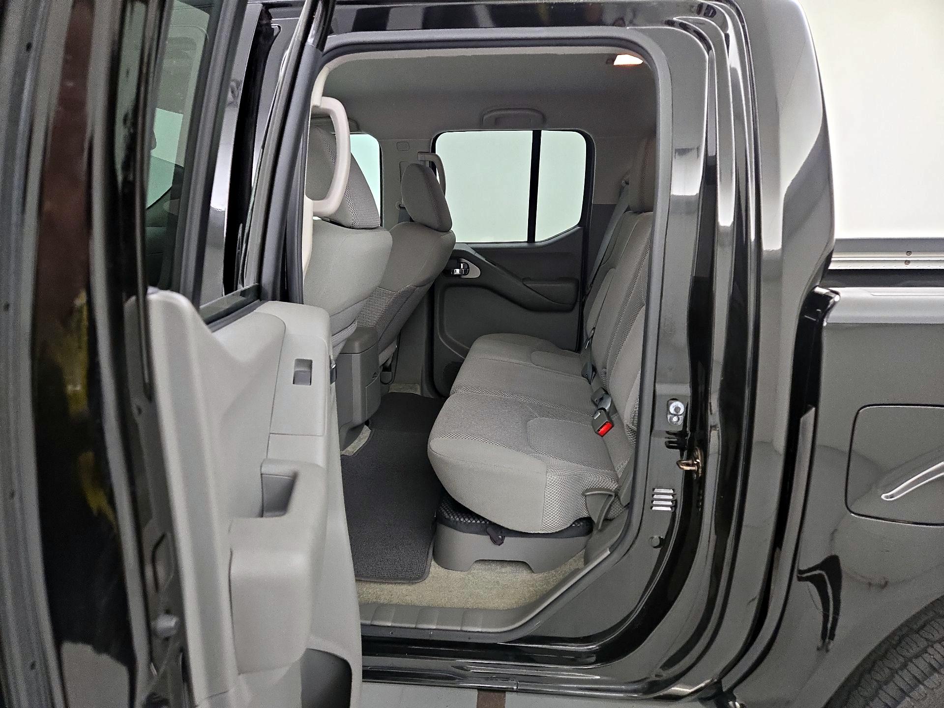 Thumbnail: 2015 Nissan Frontier - 19
