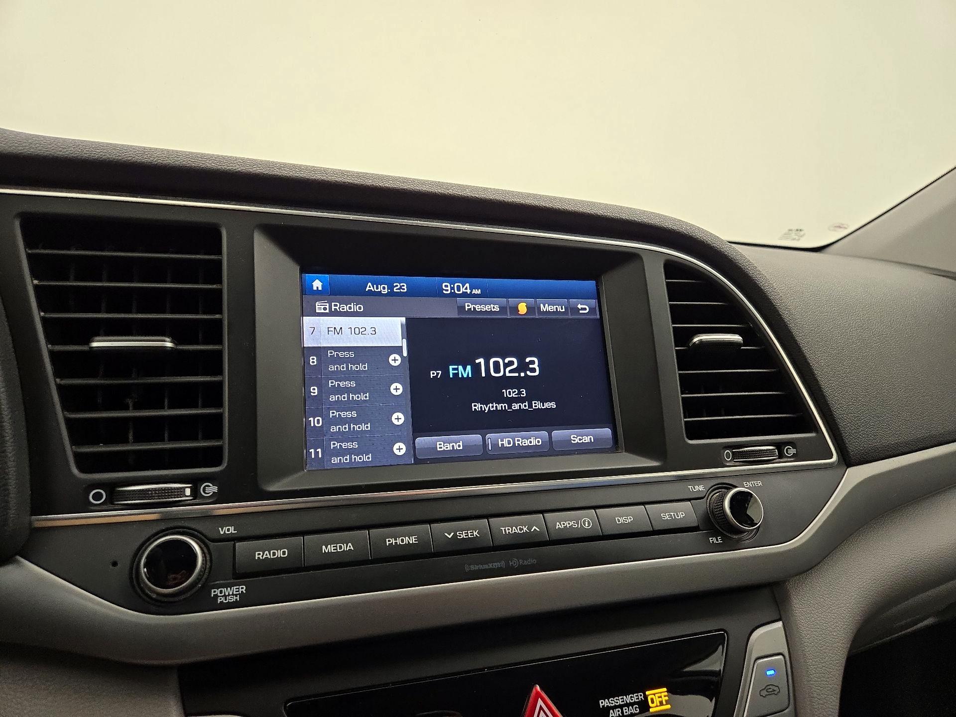 Thumbnail: 2018 Hyundai Elantra - 15