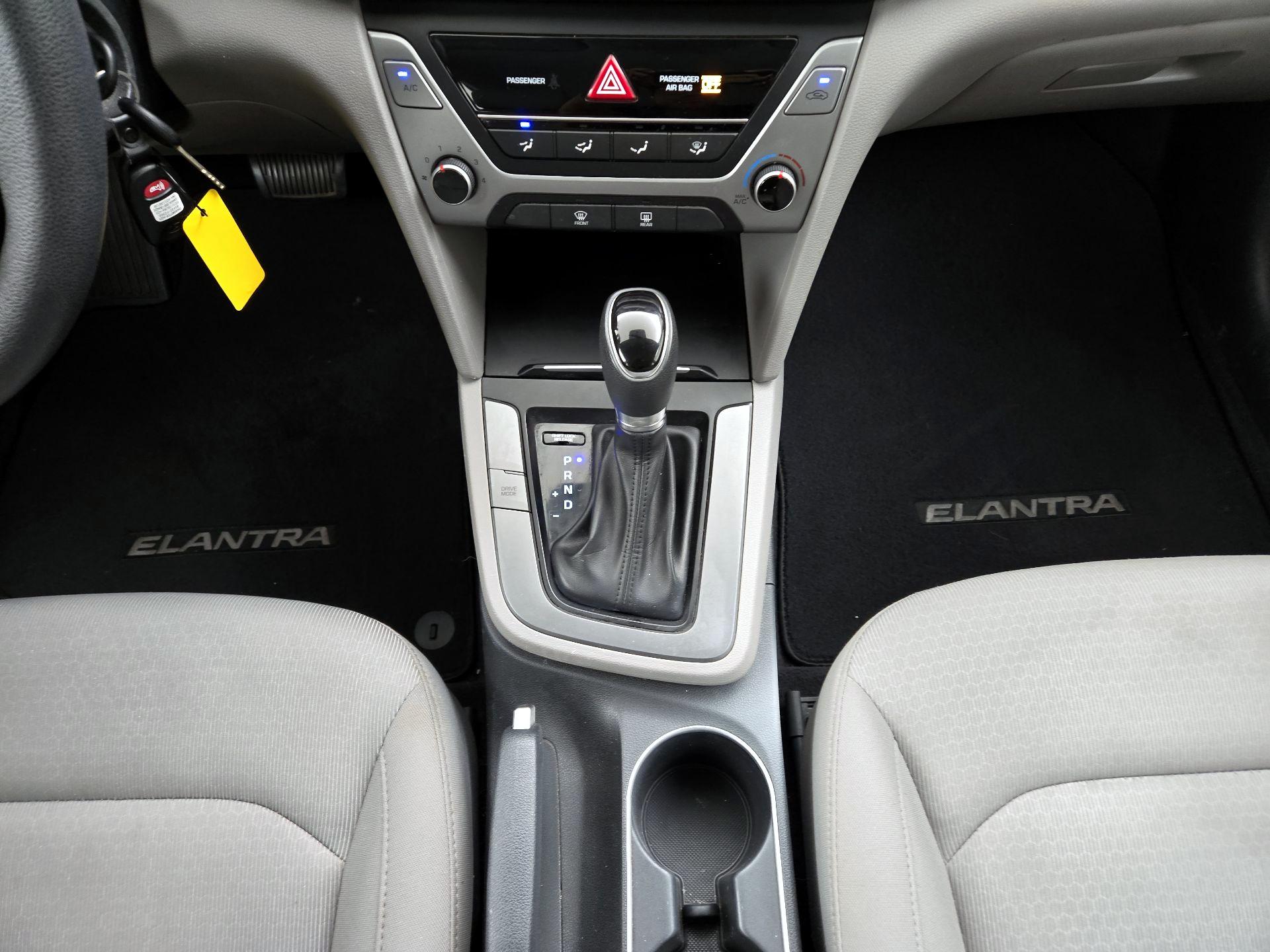Thumbnail: 2018 Hyundai Elantra - 17