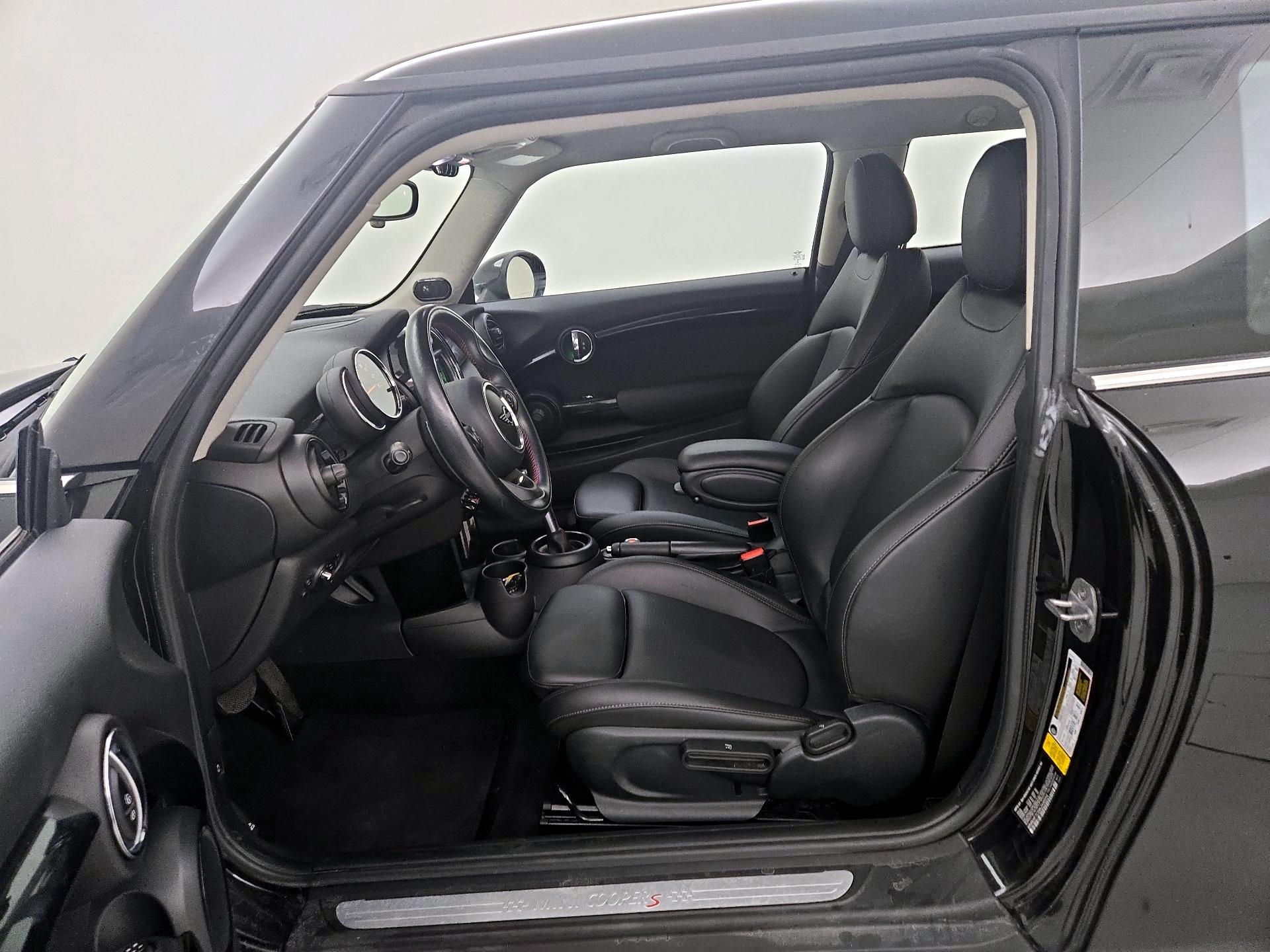 Thumbnail: 2019 MINI Cooper Hardtop - 11
