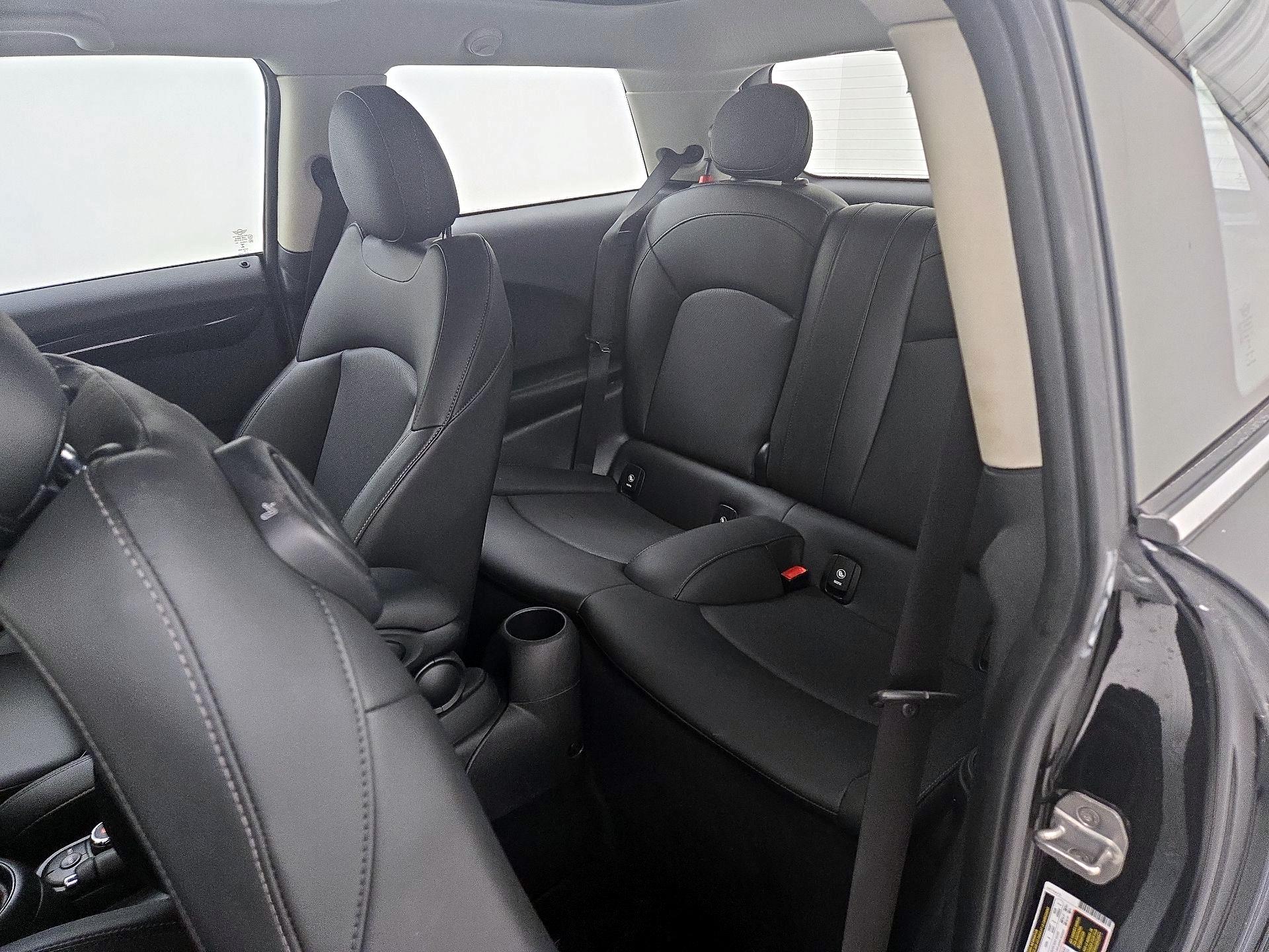 Thumbnail: 2019 MINI Cooper Hardtop - 20