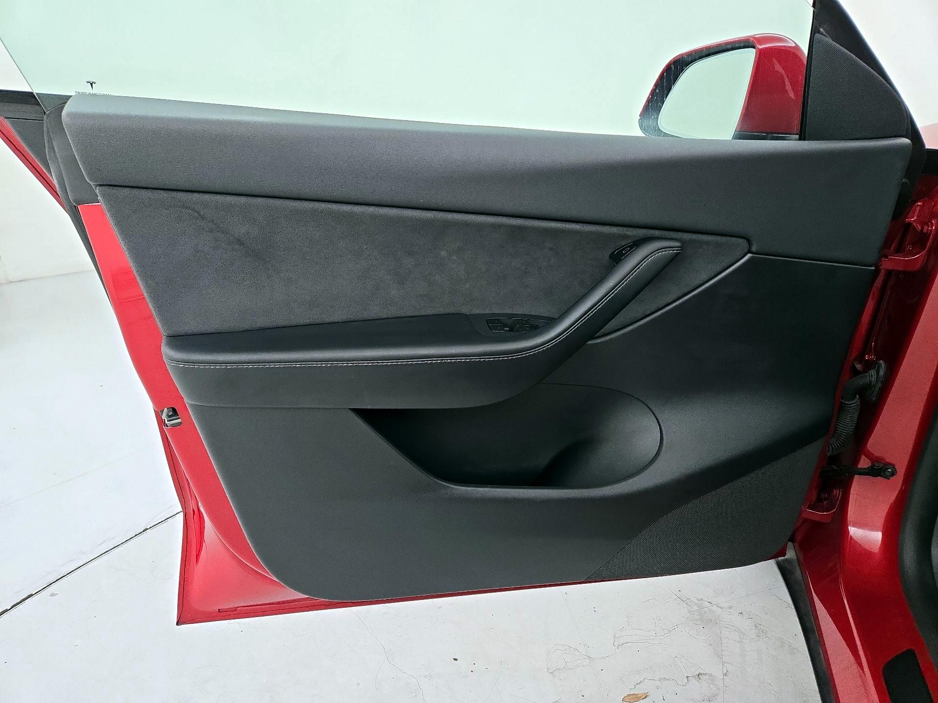 Thumbnail: 2021 Tesla Model Y - 12