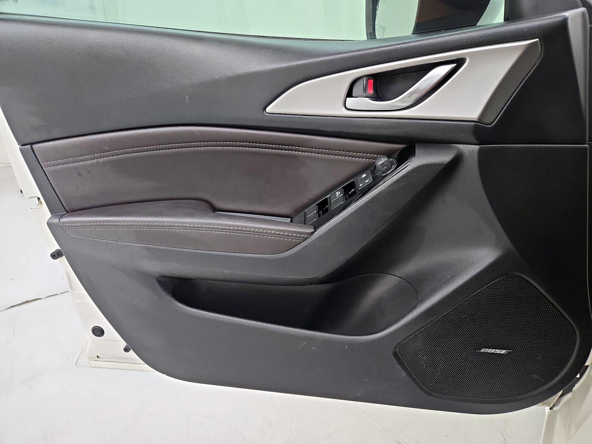 Thumbnail: 2017 Mazda Mazda3 - 12