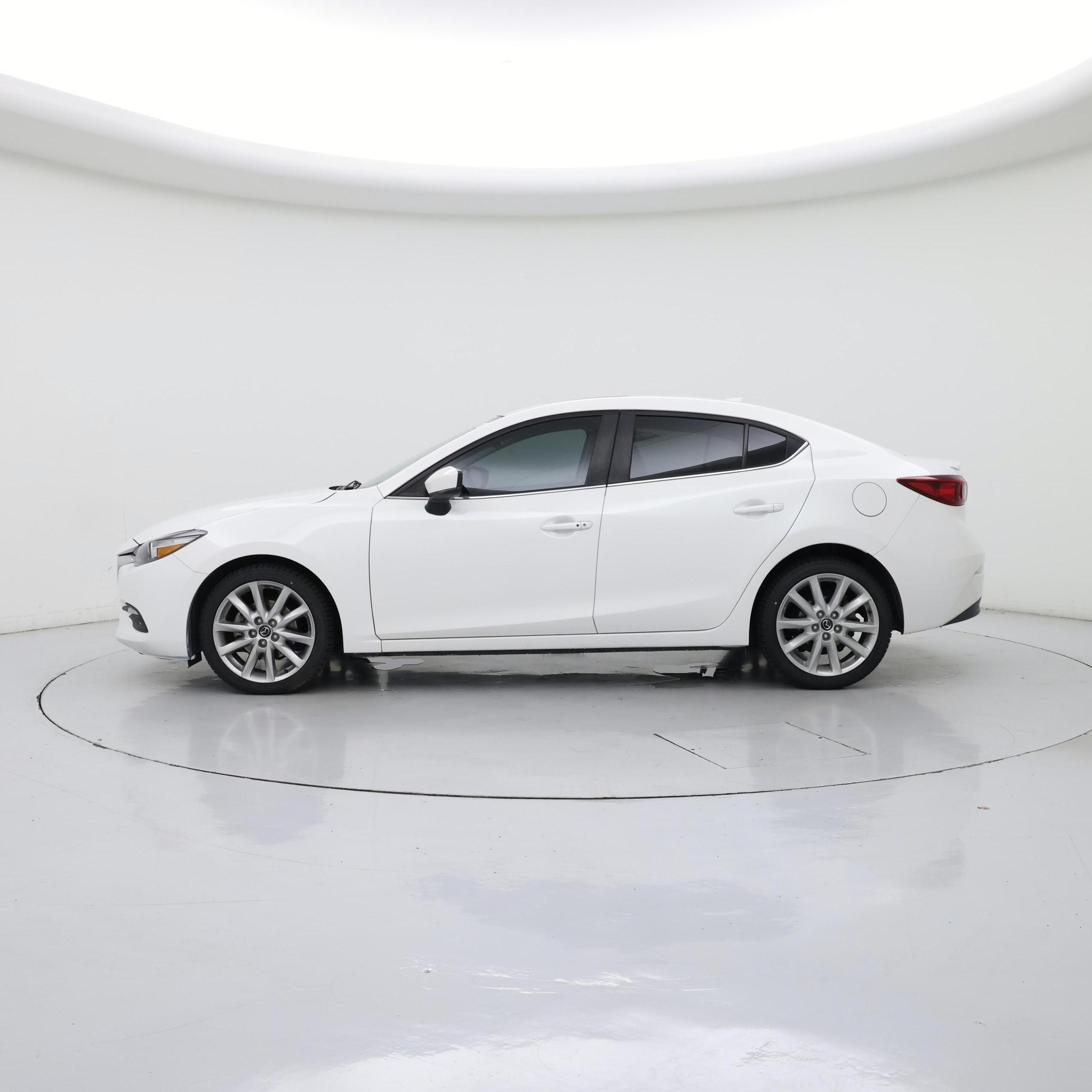 Thumbnail: 2017 Mazda Mazda3 - 3