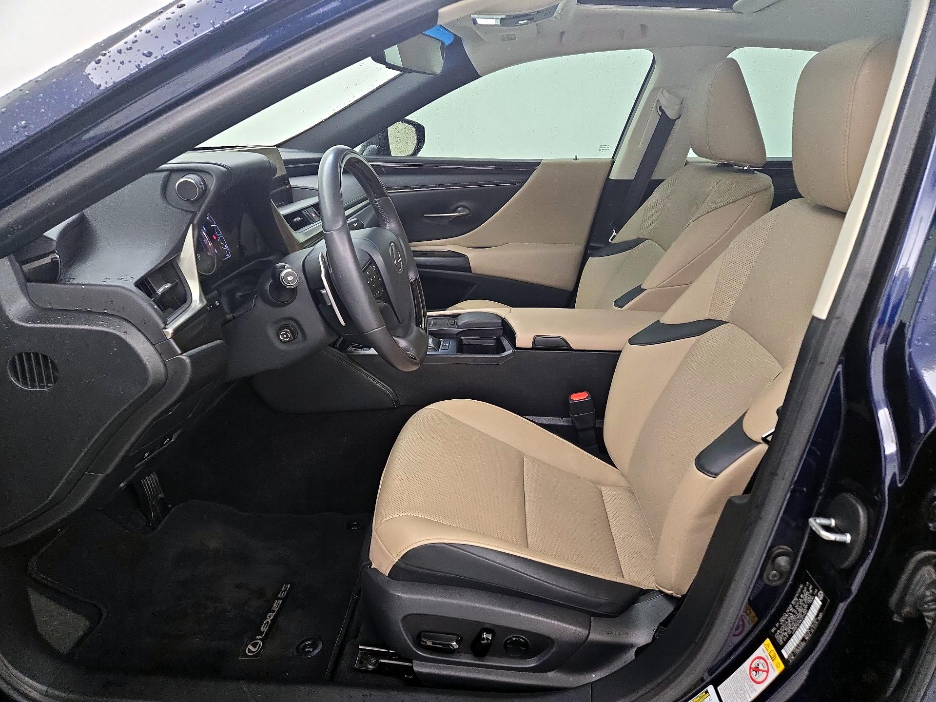 Thumbnail: 2019 Lexus ES - 11