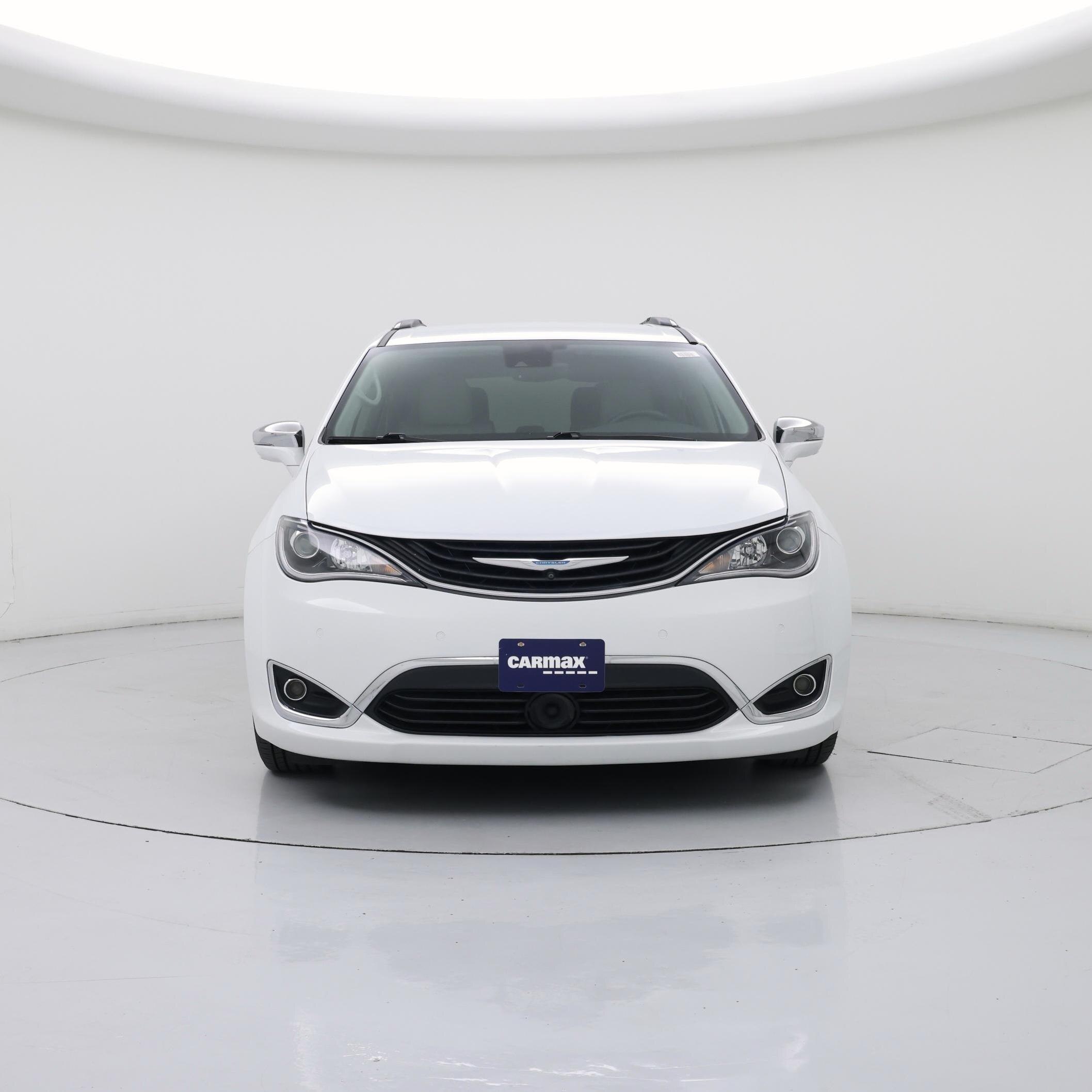 Thumbnail: 2018 Chrysler Pacifica - 5