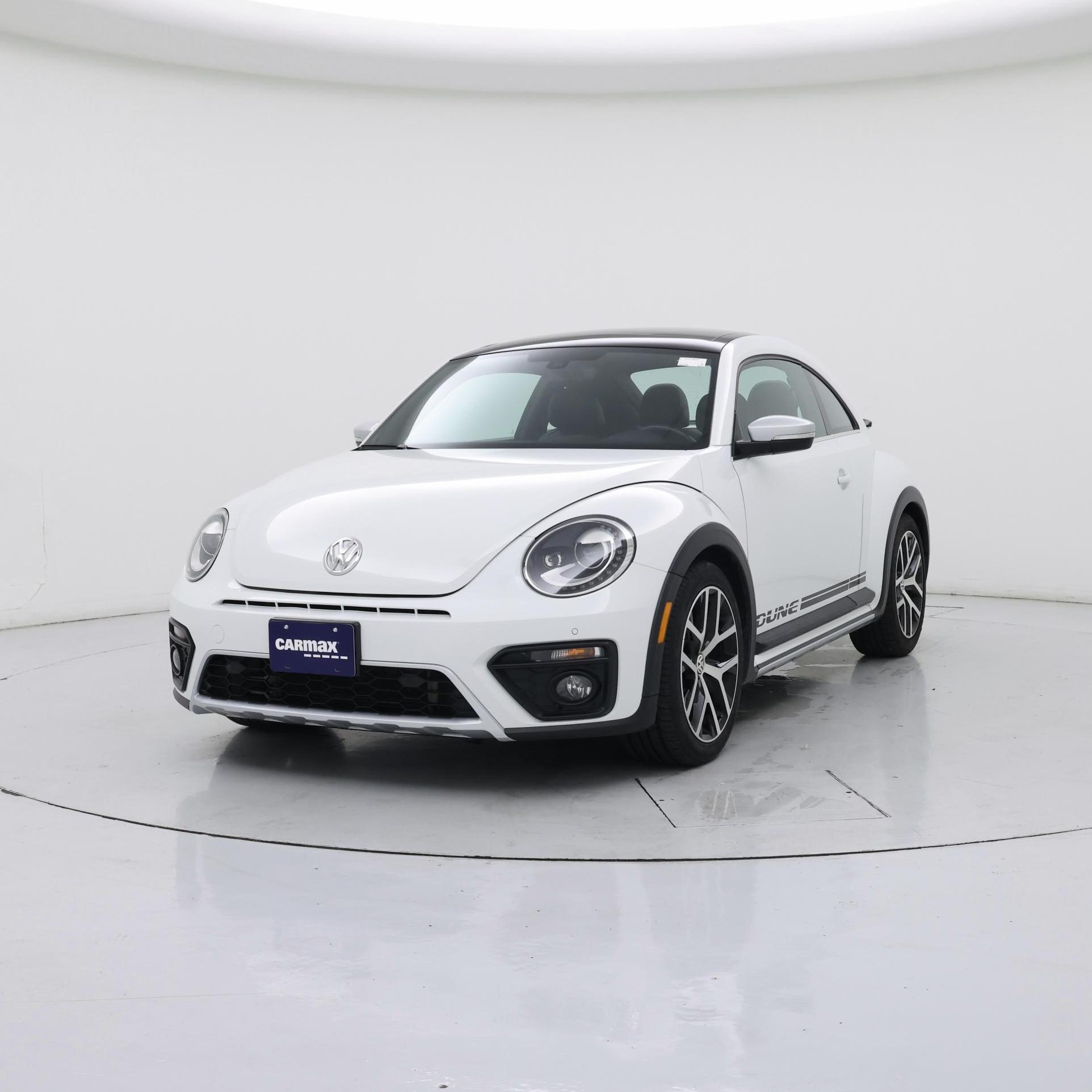 Thumbnail: 2018 Volkswagen Beetle - 4