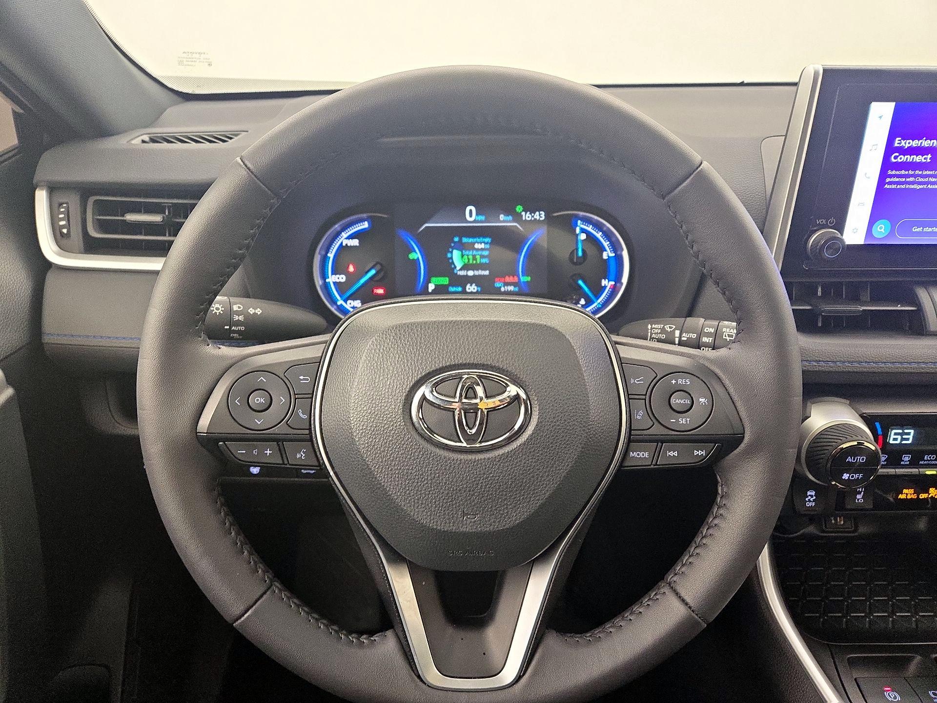 Thumbnail: 2025 Toyota RAV4 - 10