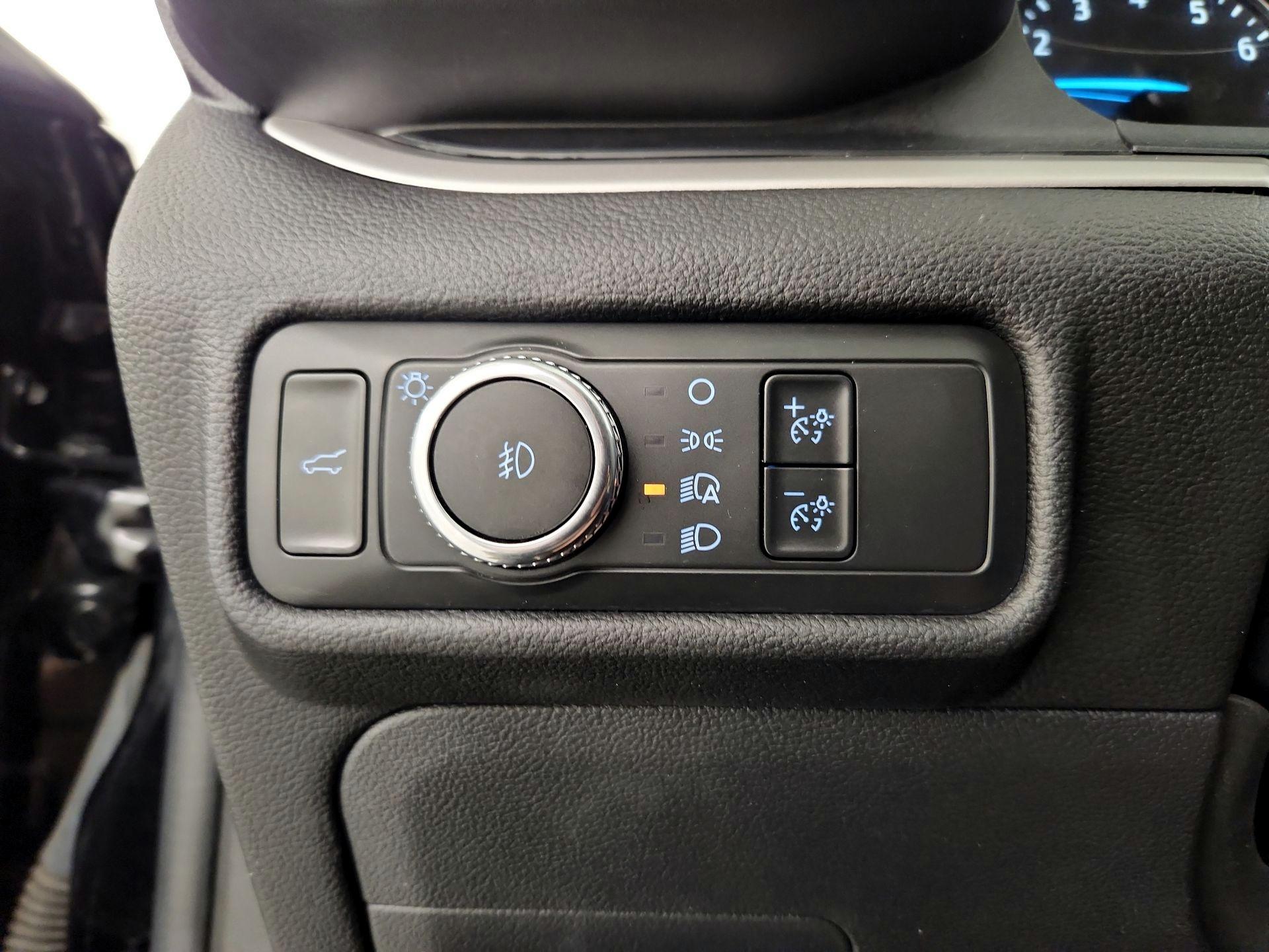 Thumbnail: 2022 Ford Explorer - 13