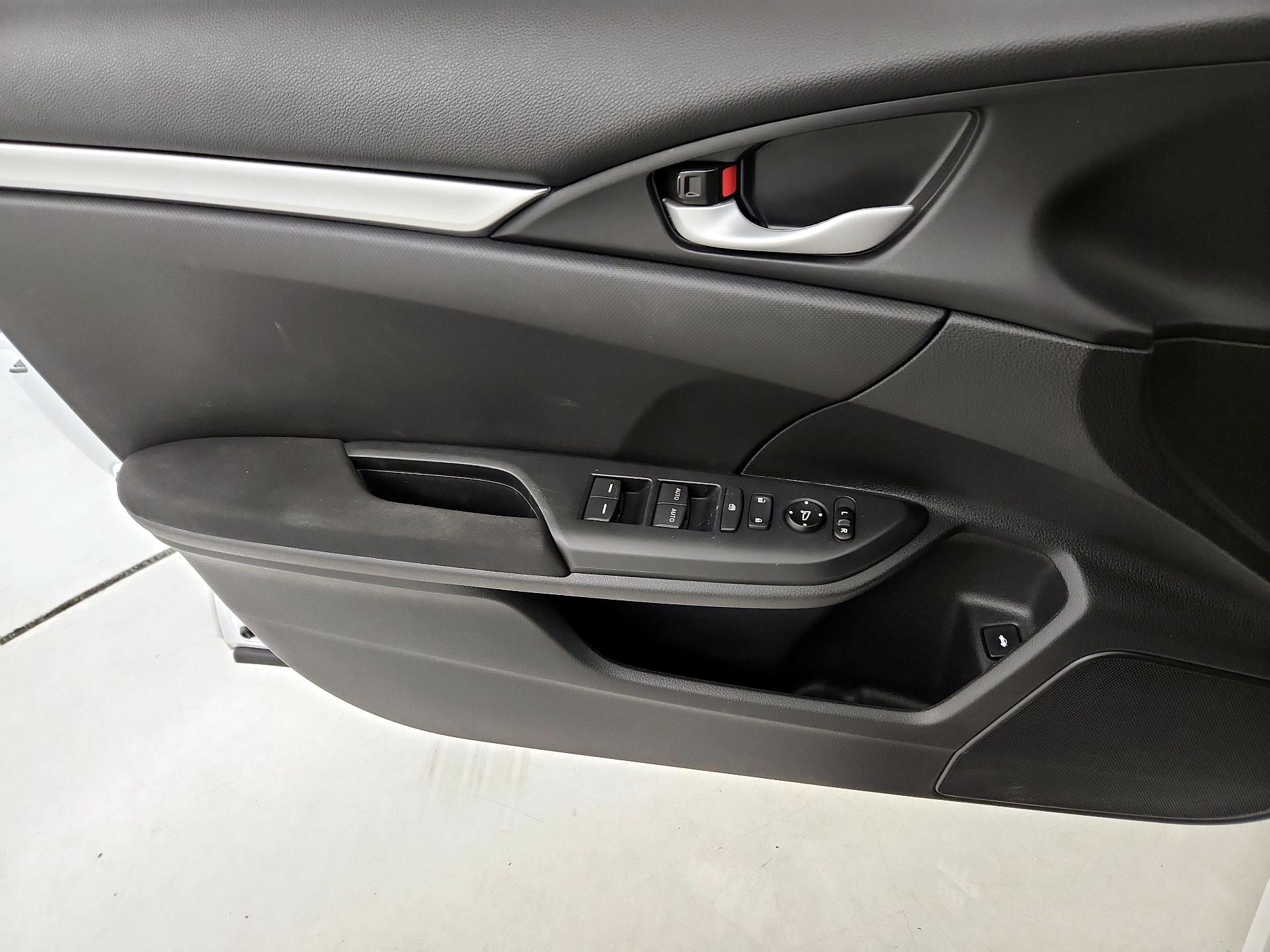 Thumbnail: 2020 Honda Civic - 12