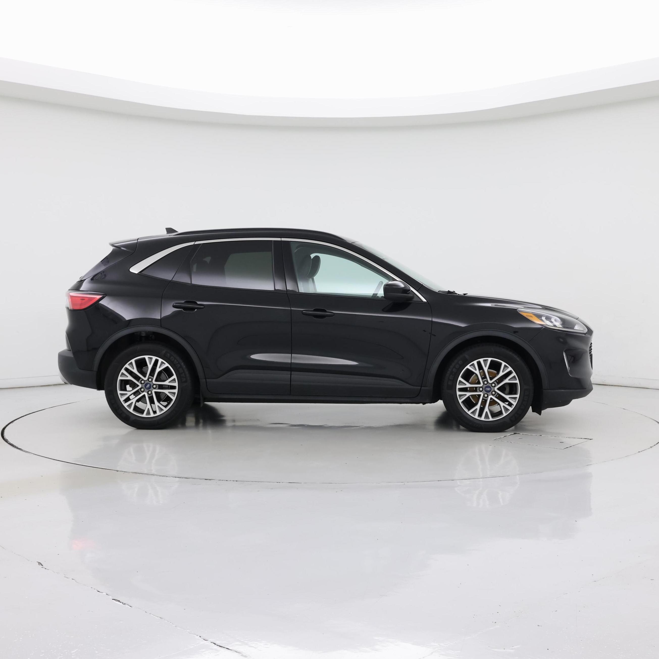 Thumbnail: 2021 Ford Escape - 7