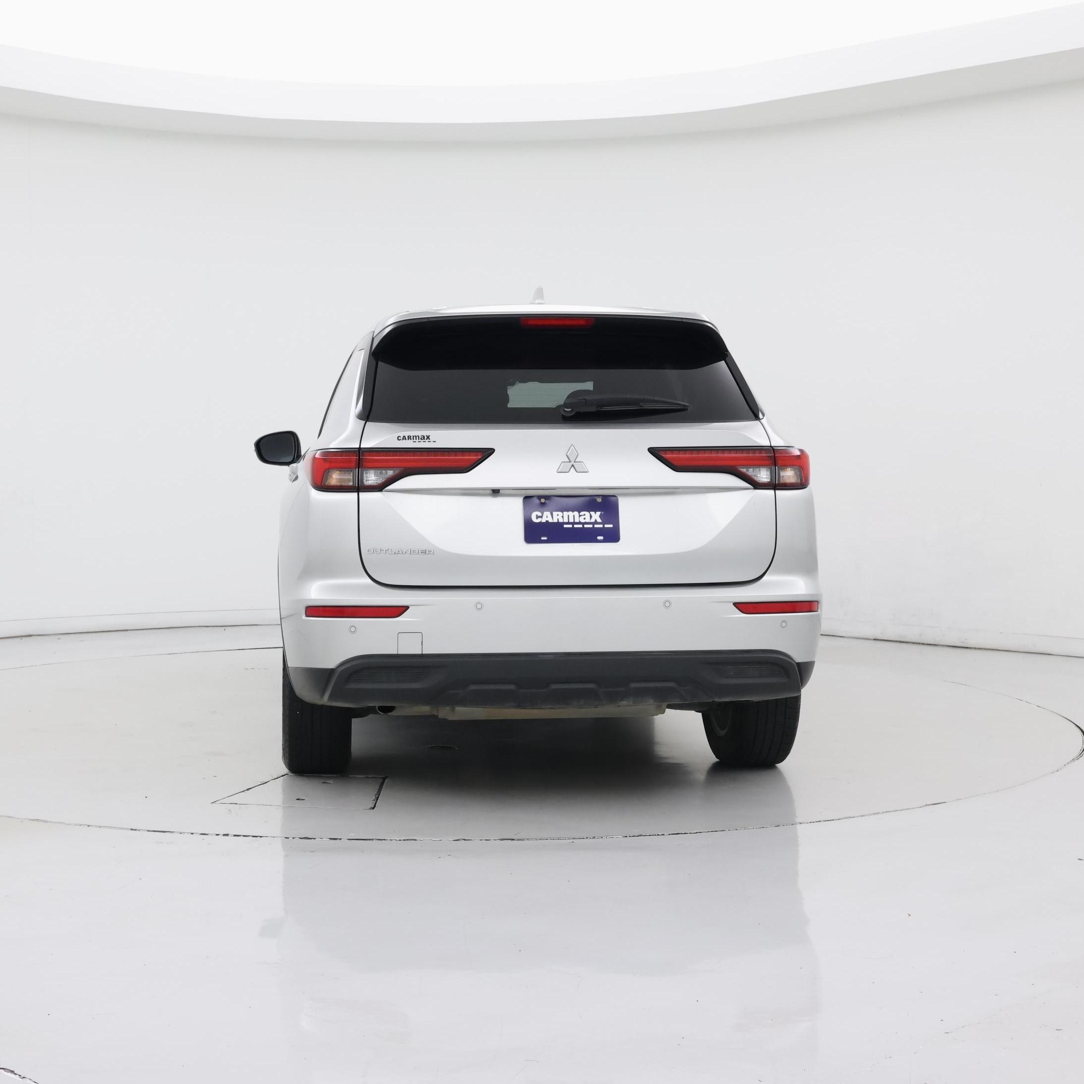 Thumbnail: 2023 Mitsubishi Outlander - 6