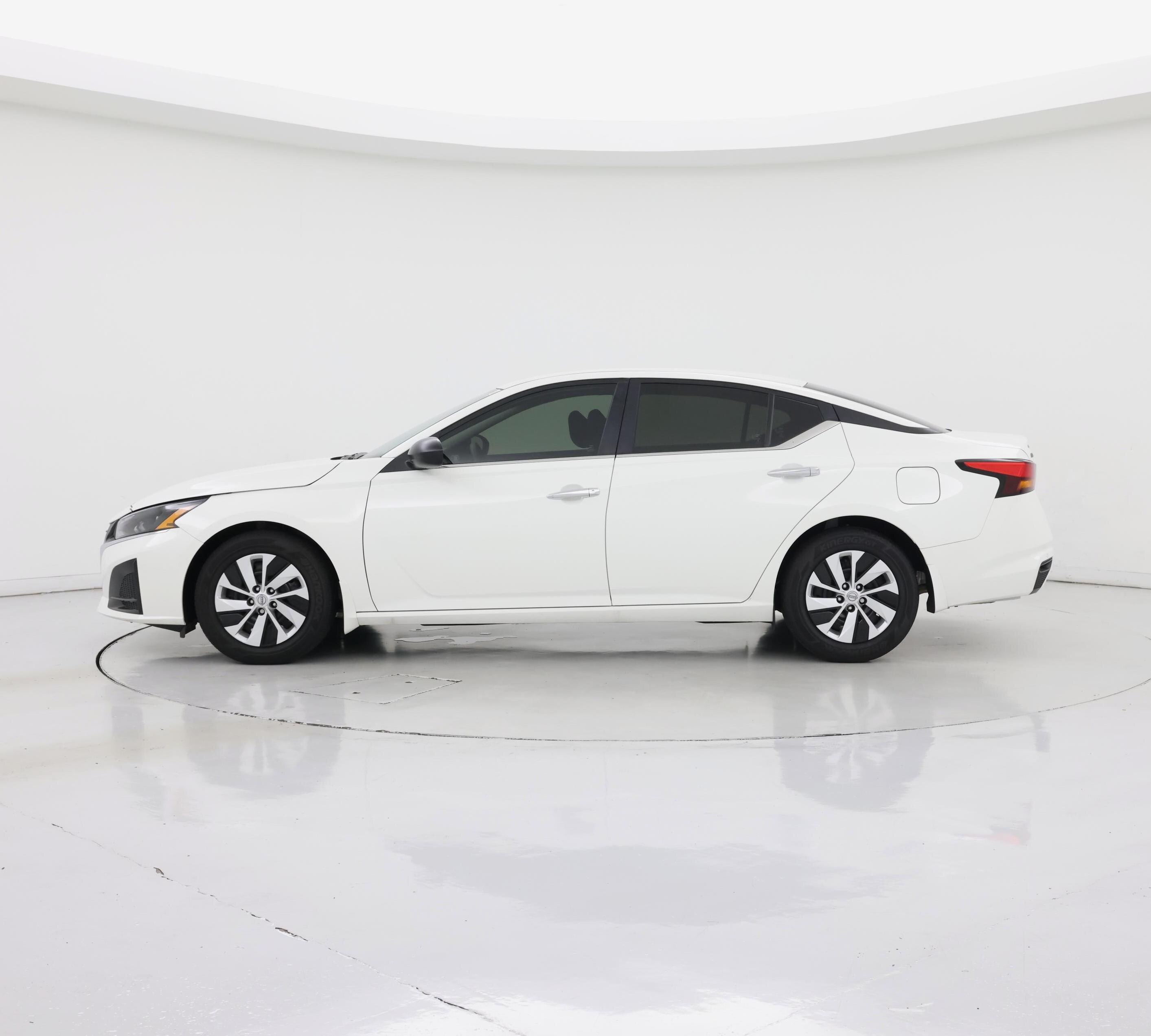 Thumbnail: 2024 Nissan Altima - 3