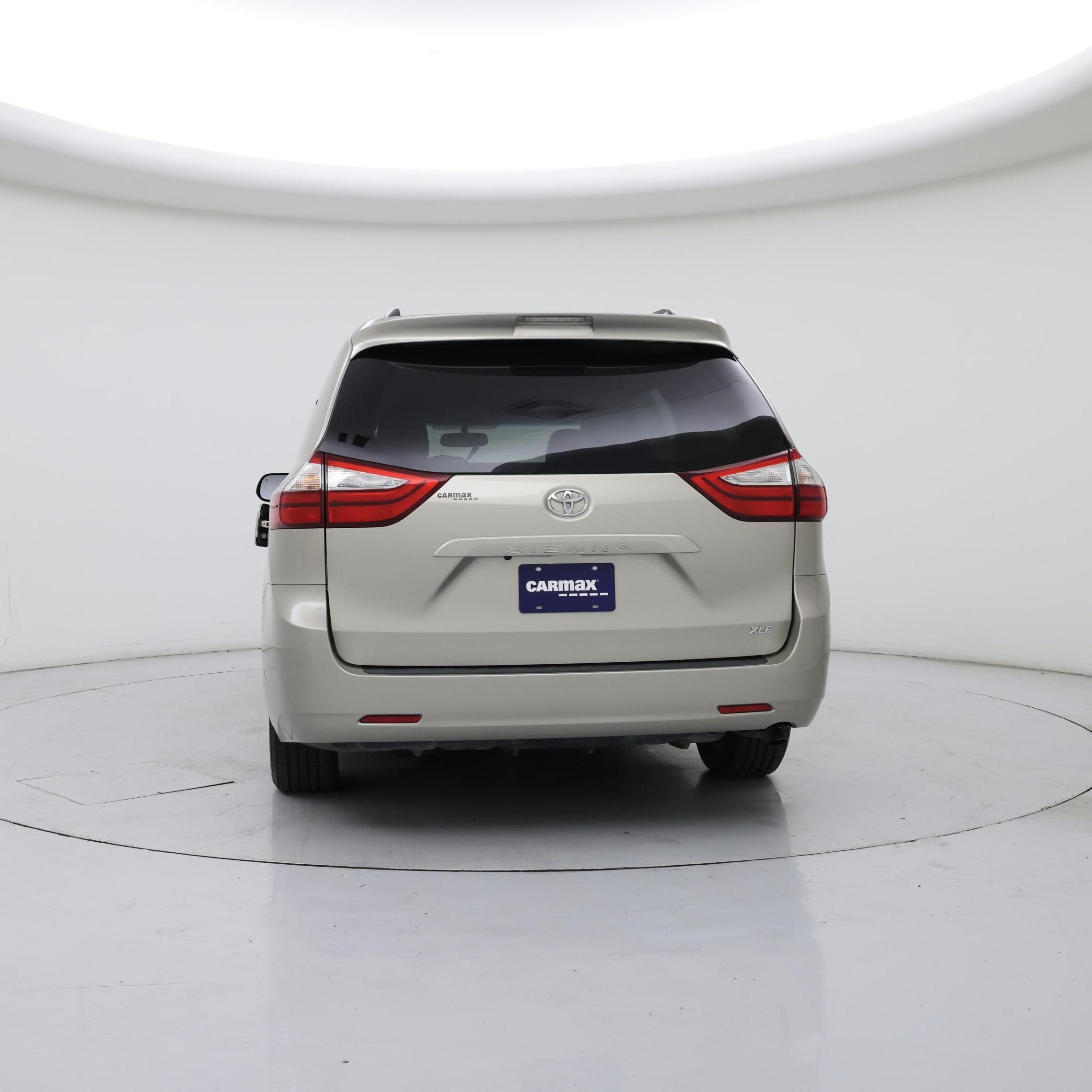 Thumbnail: 2015 Toyota Sienna - 6