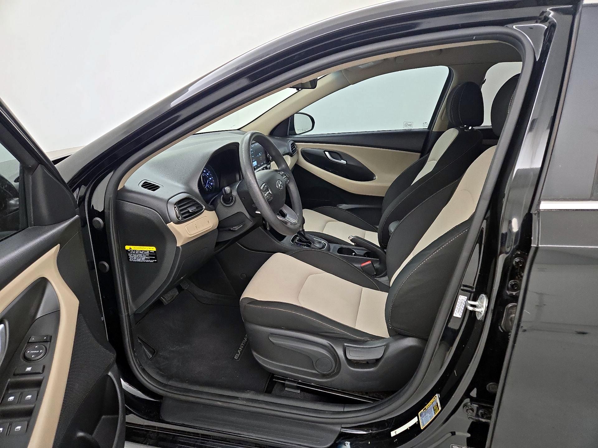 Thumbnail: 2019 Hyundai Elantra - 11