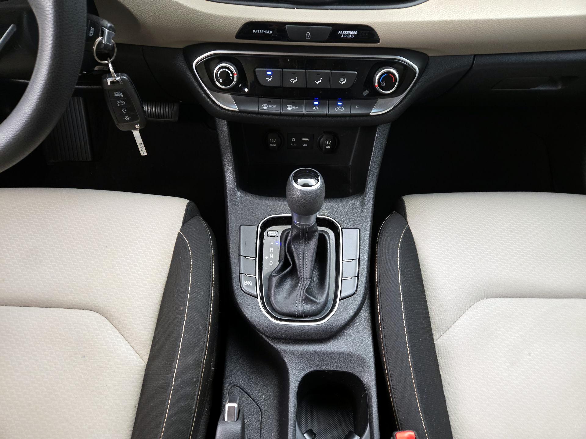 Thumbnail: 2019 Hyundai Elantra - 17
