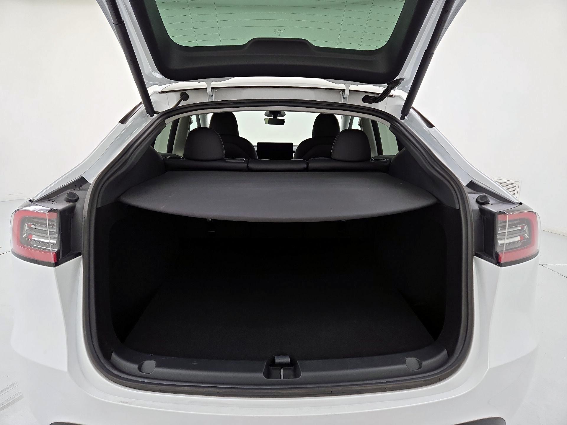 Thumbnail: 2023 Tesla Model Y - 20
