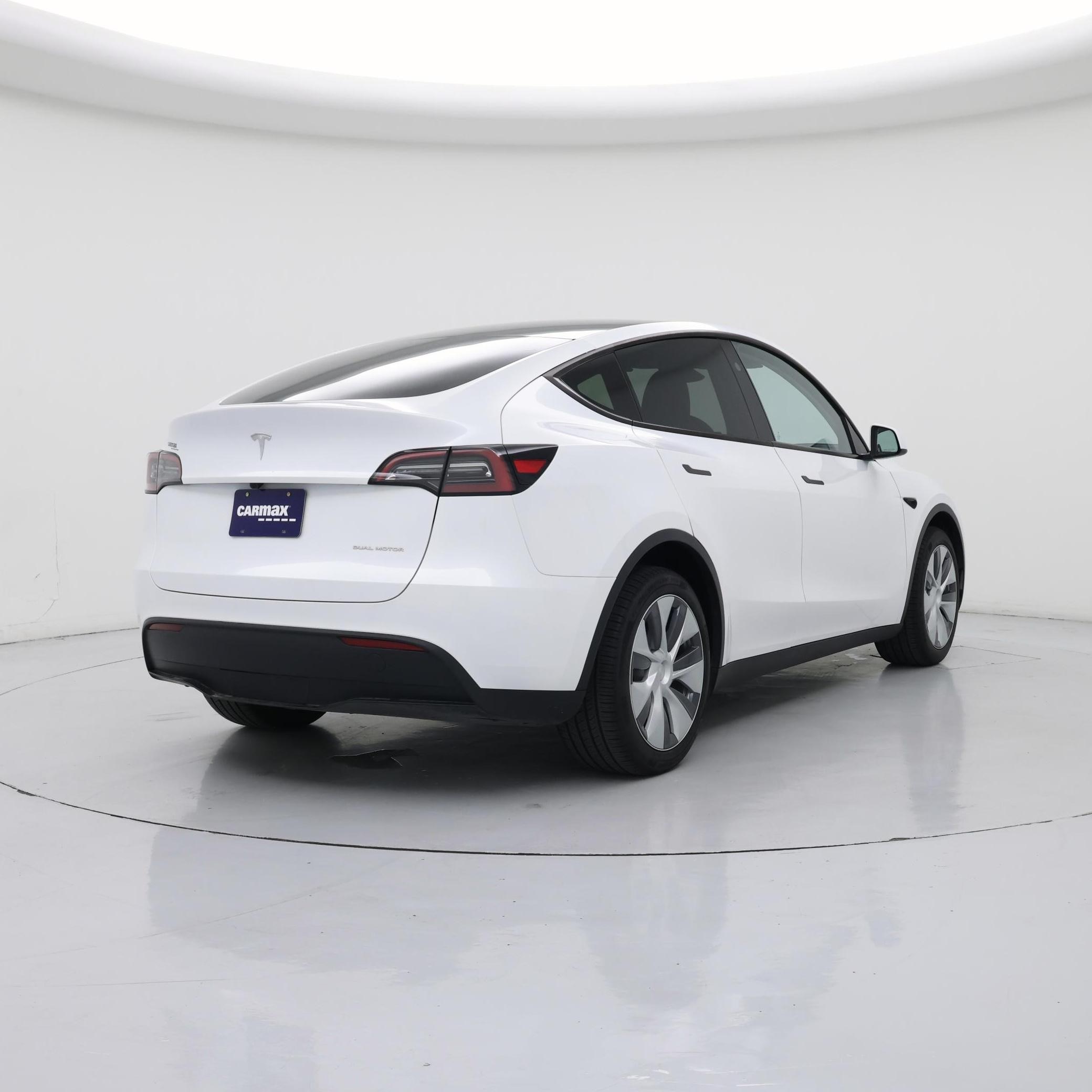 Thumbnail: 2023 Tesla Model Y - 8