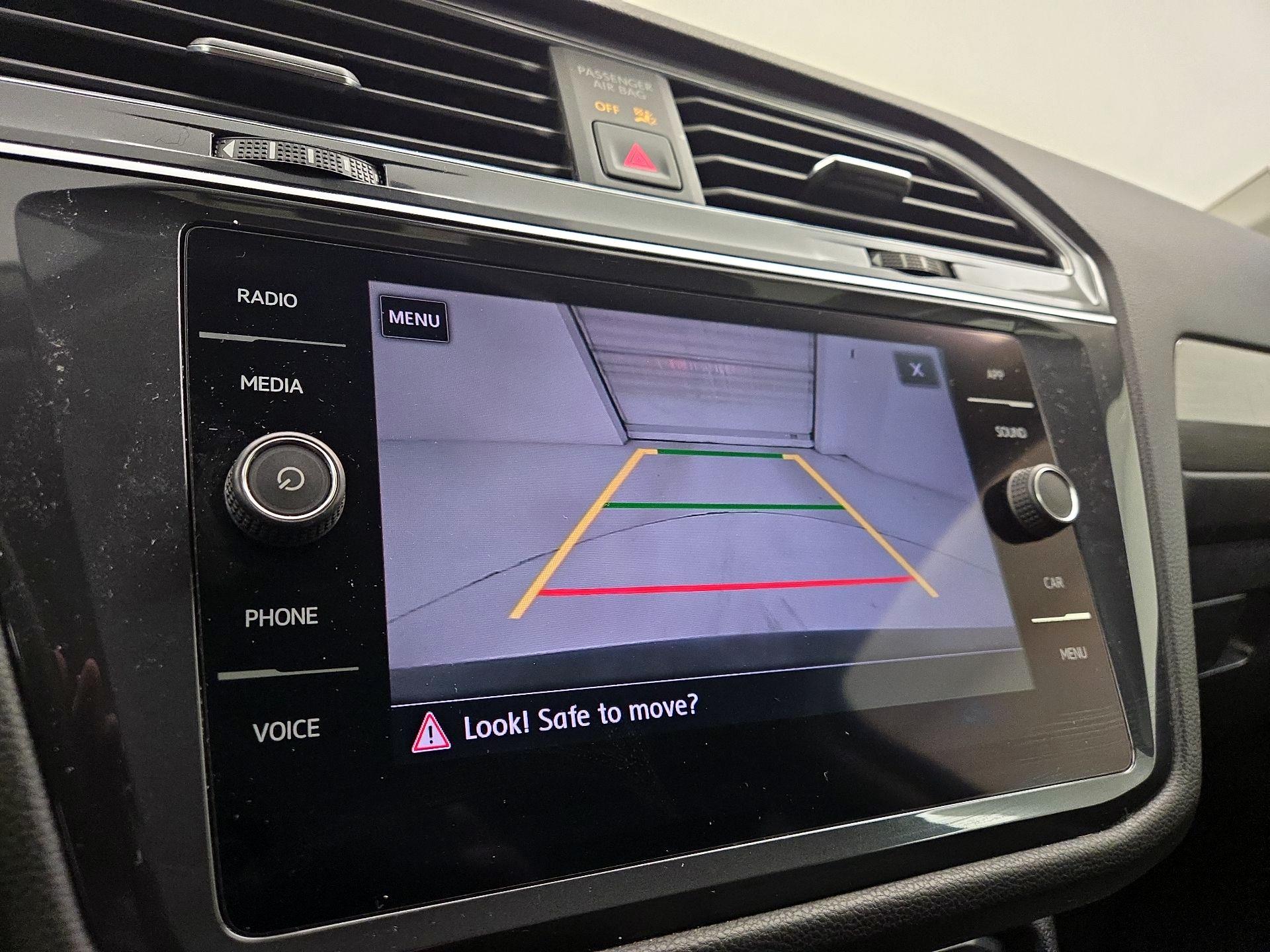 Thumbnail: 2020 Volkswagen Tiguan - 14