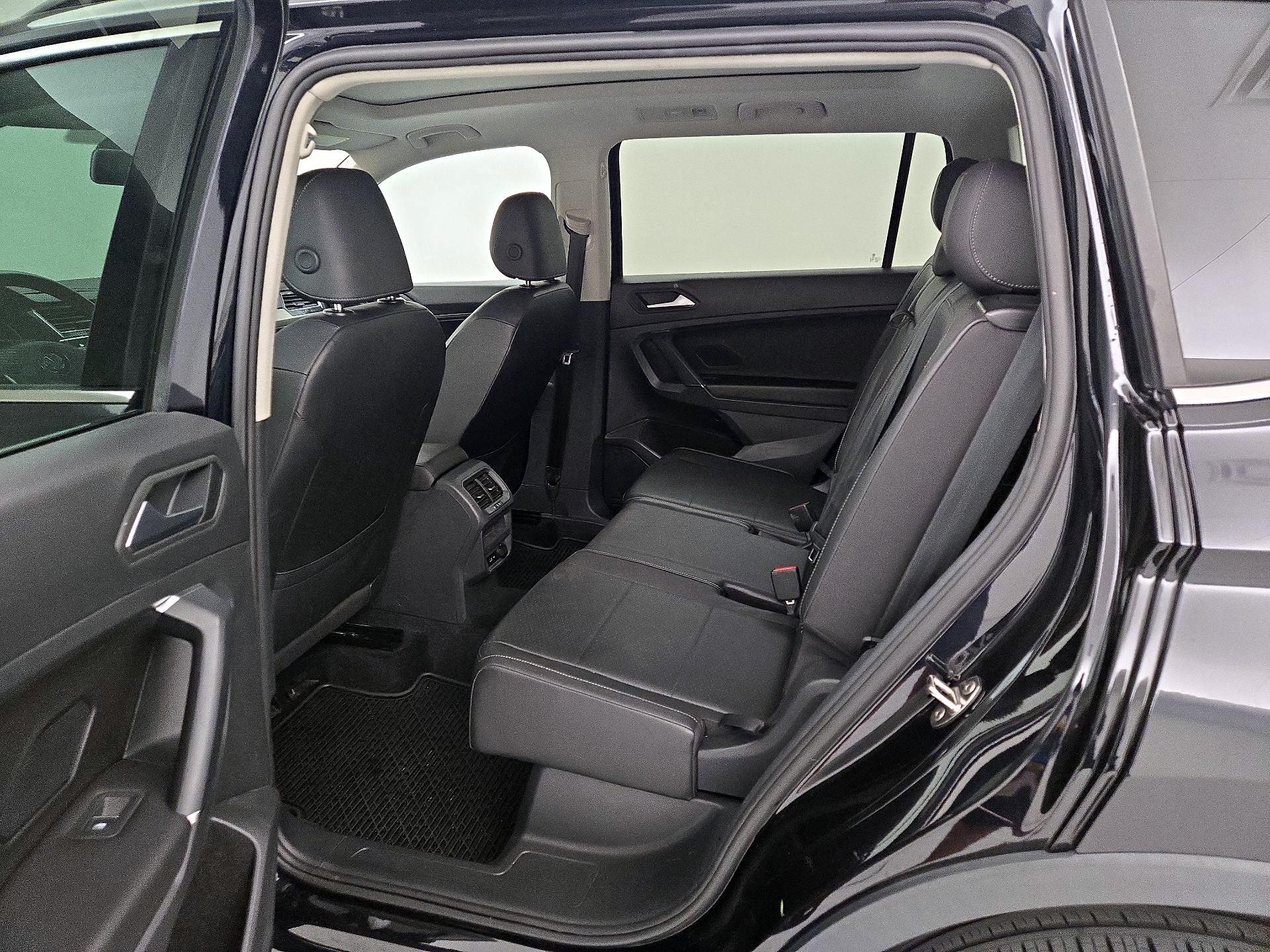 Thumbnail: 2020 Volkswagen Tiguan - 20