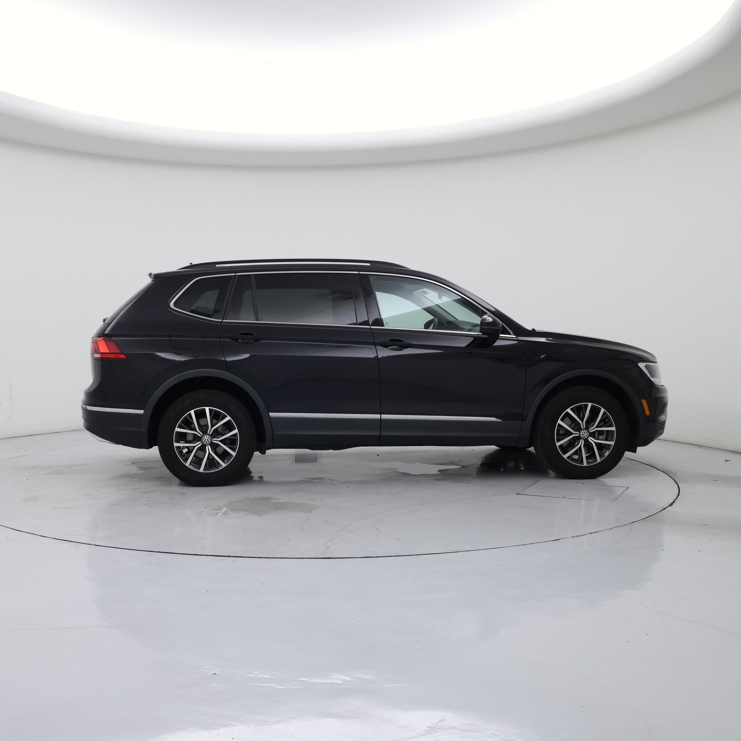 Thumbnail: 2020 Volkswagen Tiguan - 7