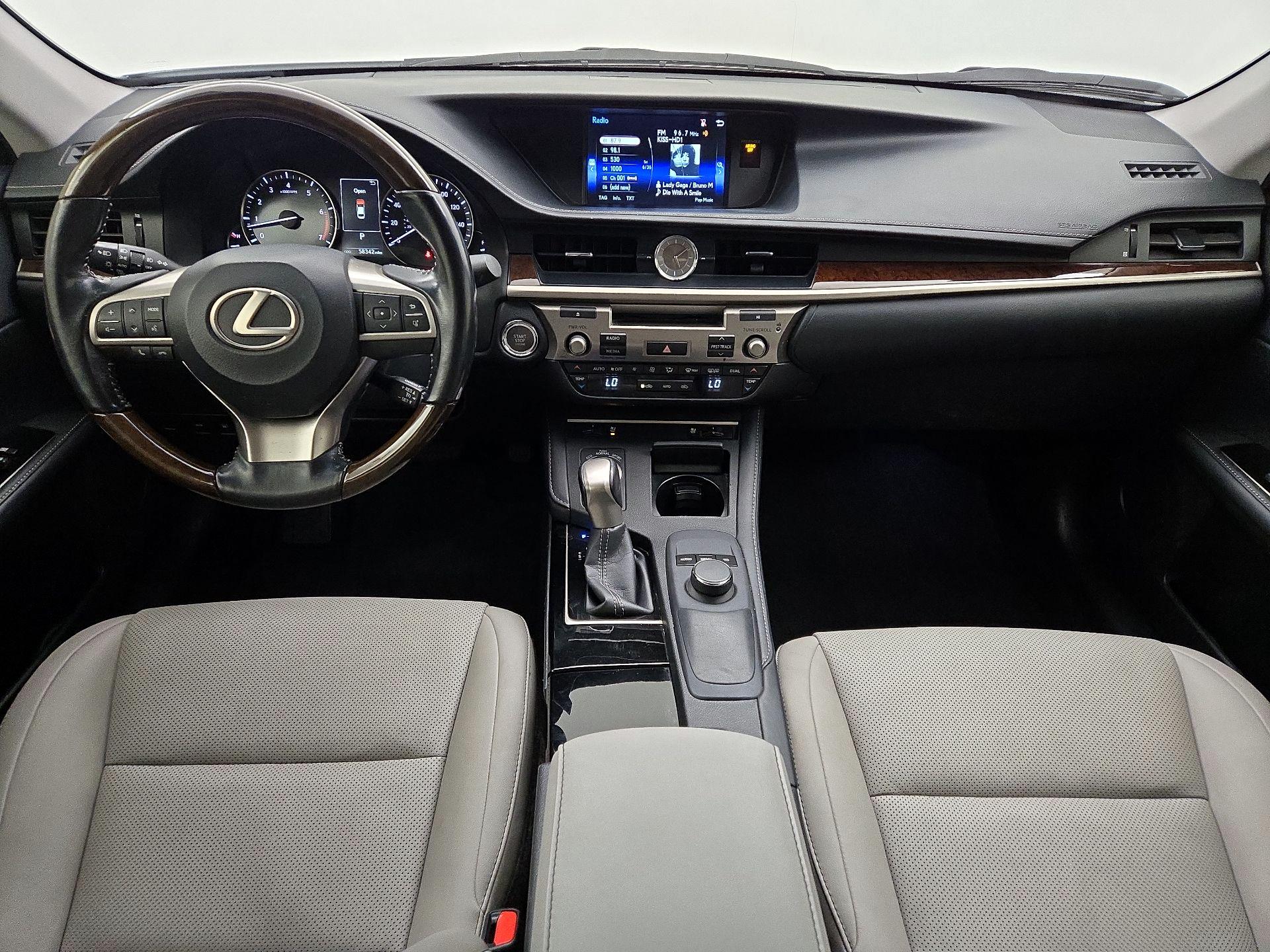 Thumbnail: 2016 Lexus ES - 9