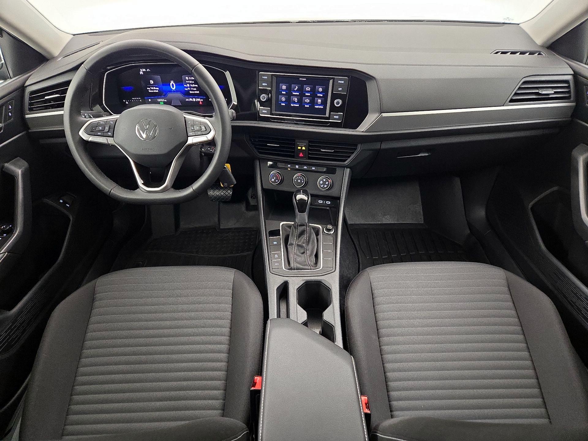 Thumbnail: 2024 Volkswagen Jetta - 9