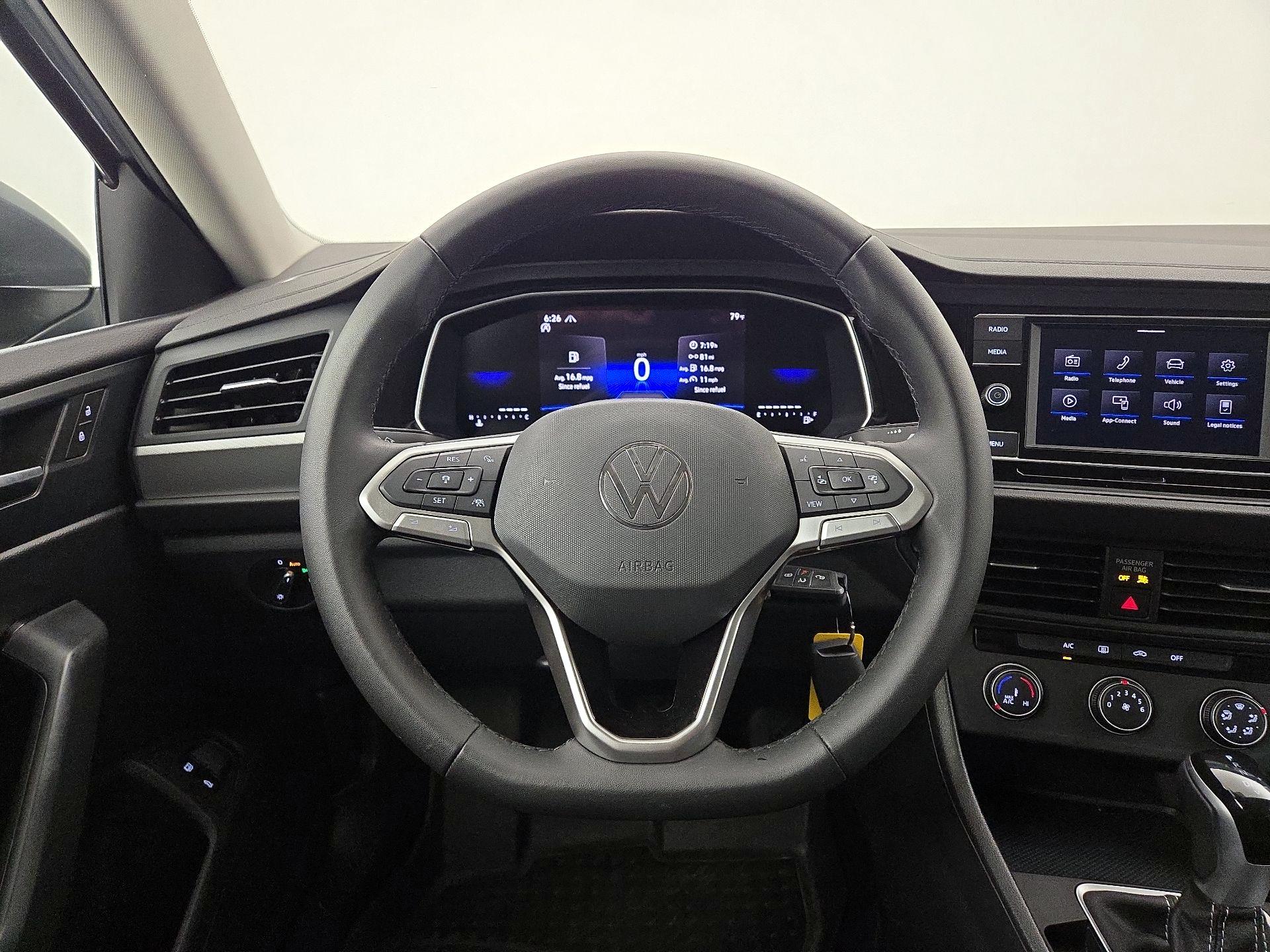 Thumbnail: 2024 Volkswagen Jetta - 10