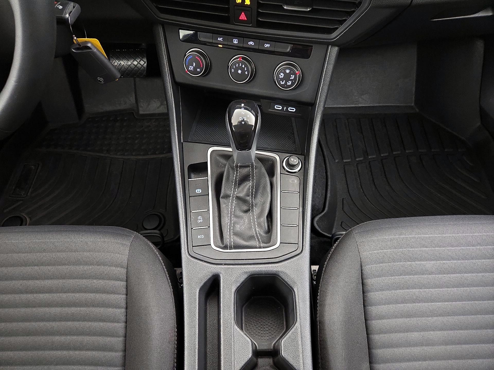 Thumbnail: 2024 Volkswagen Jetta - 17