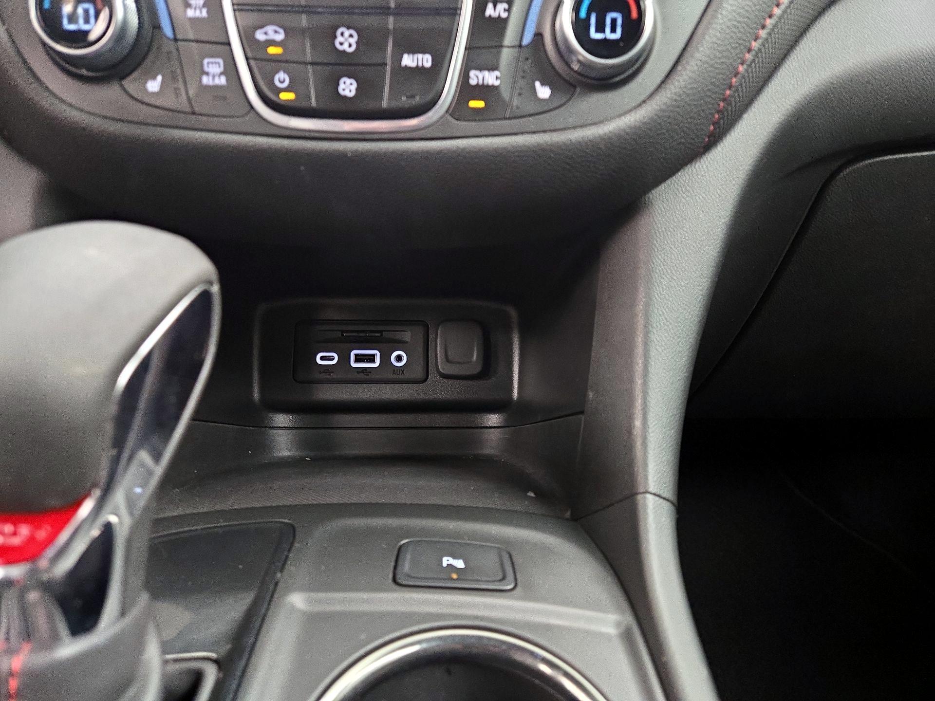 Thumbnail: 2022 Chevrolet Equinox - 18
