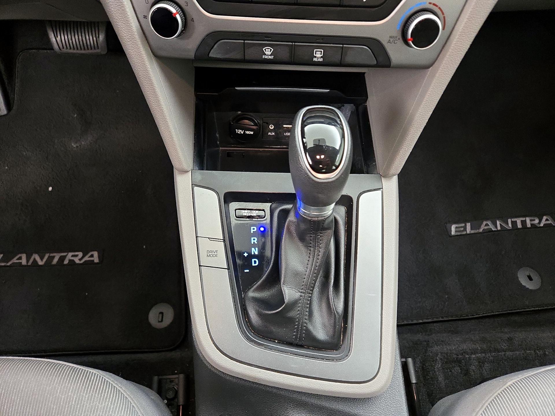 Thumbnail: 2018 Hyundai Elantra - 17