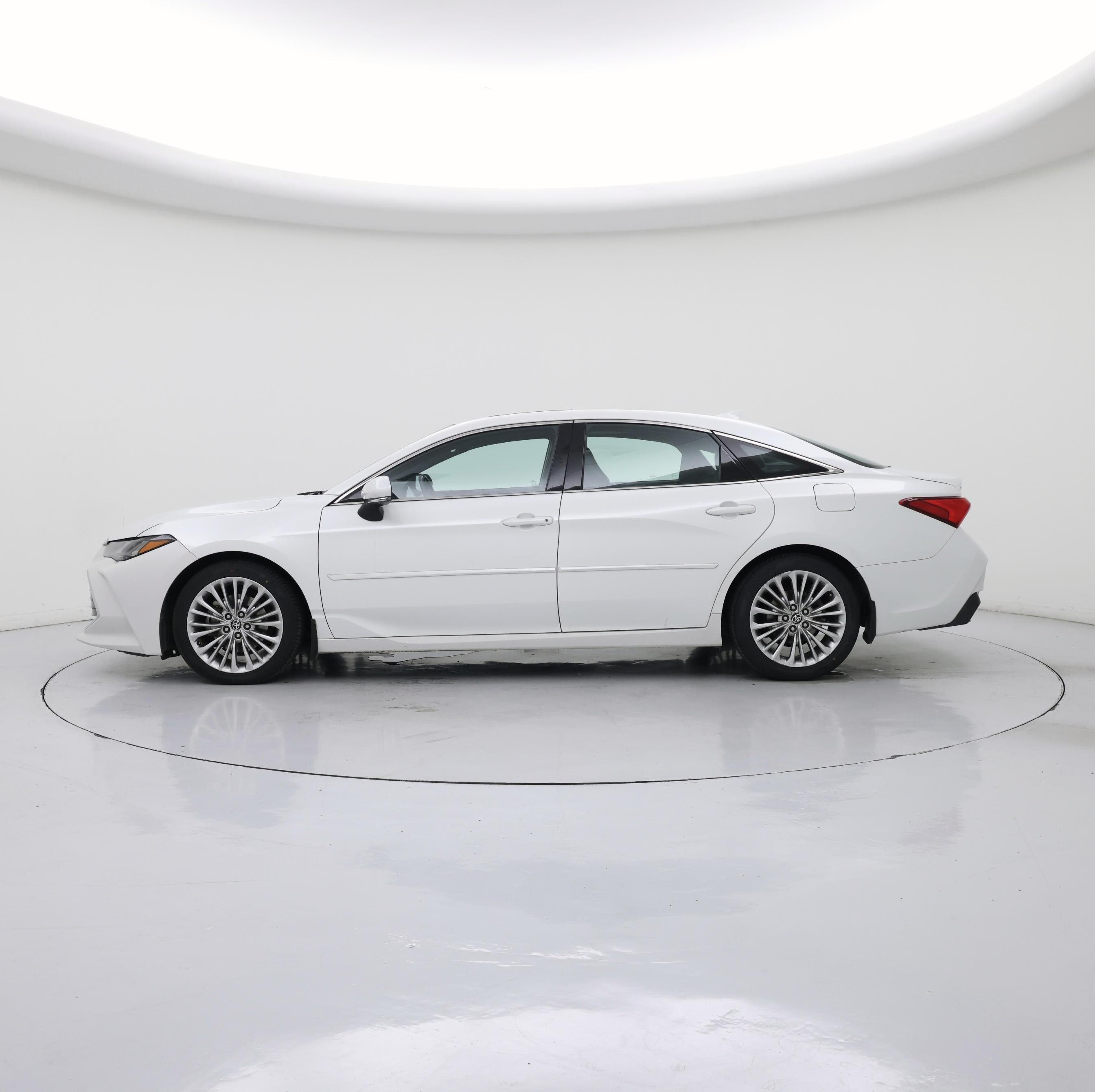 Thumbnail: 2022 Toyota Avalon - 3
