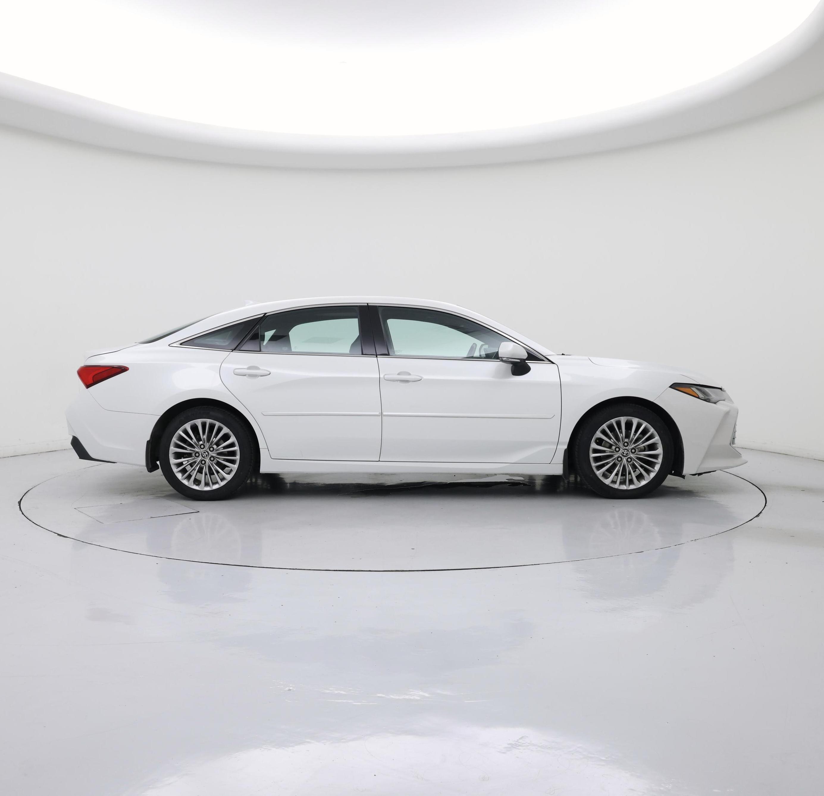 Thumbnail: 2022 Toyota Avalon - 7
