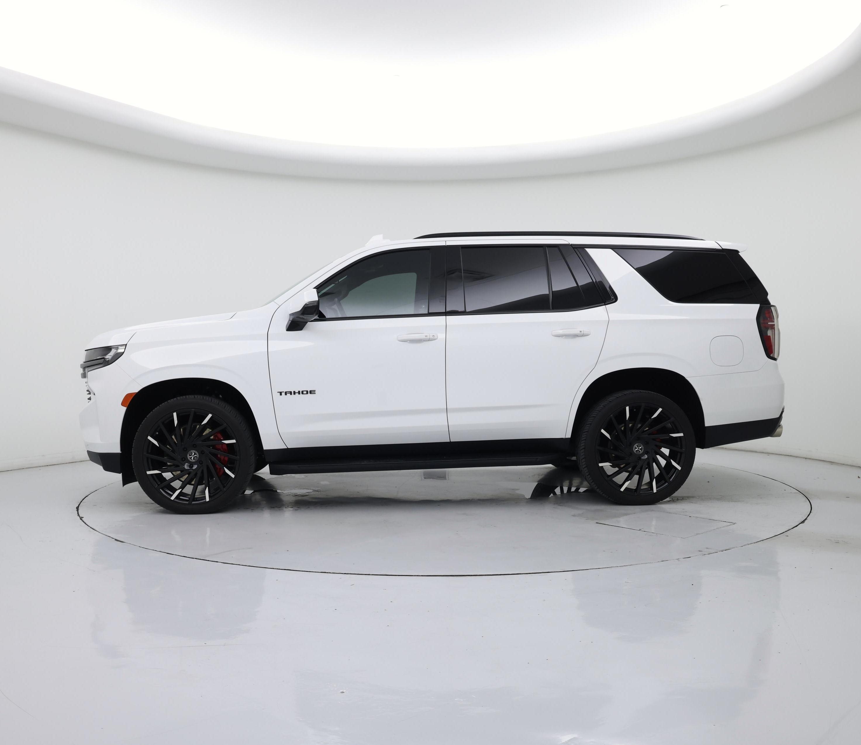 Thumbnail: 2022 Chevrolet Tahoe - 3