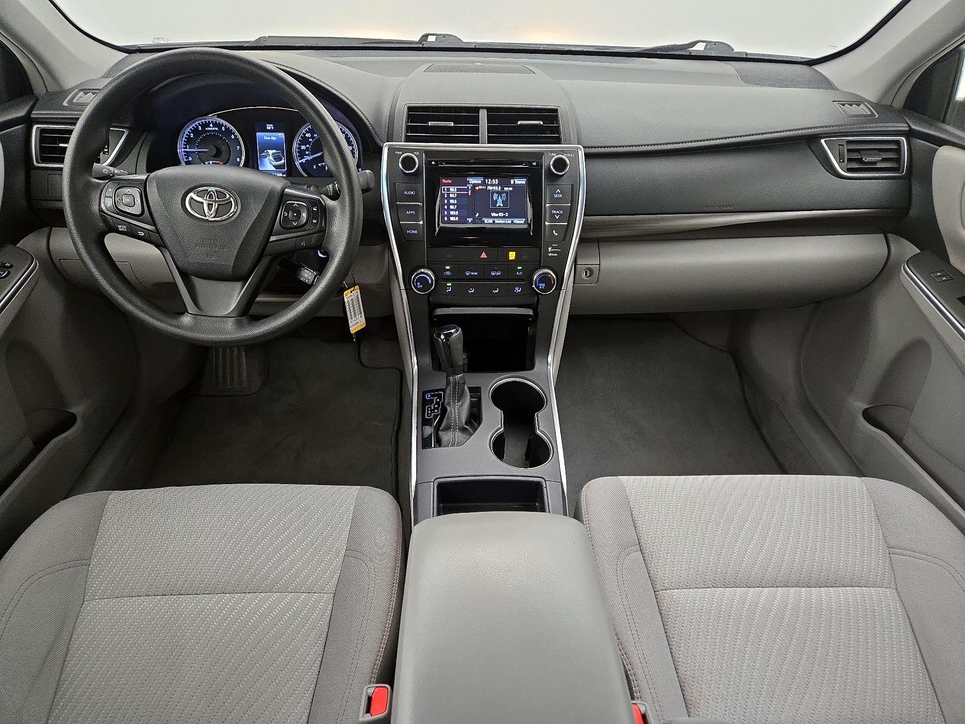 Thumbnail: 2015 Toyota Camry - 9