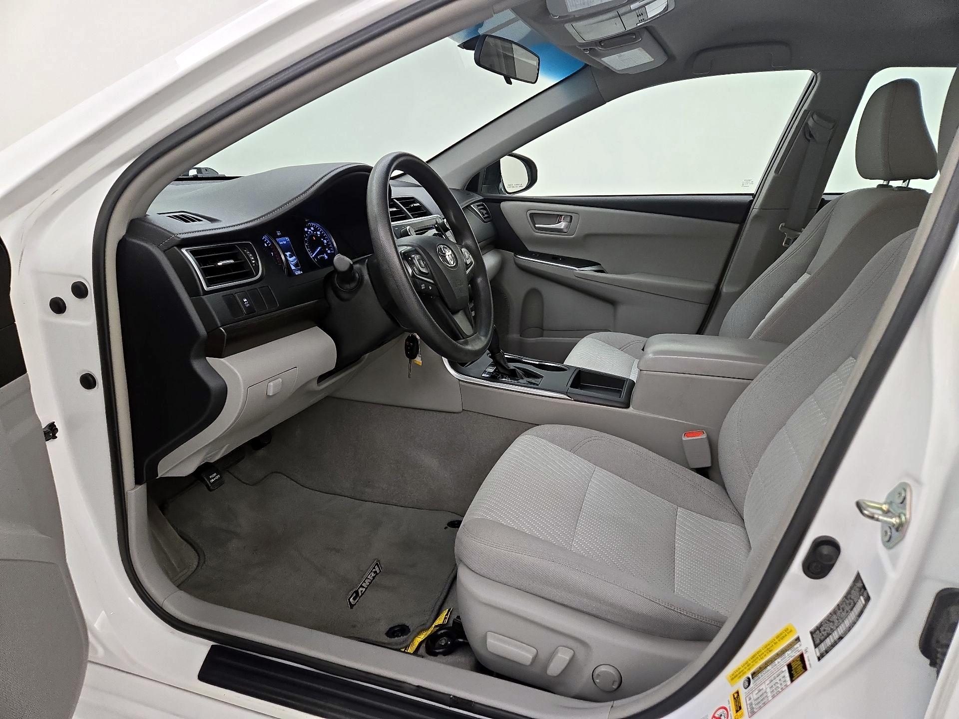 Thumbnail: 2015 Toyota Camry - 11