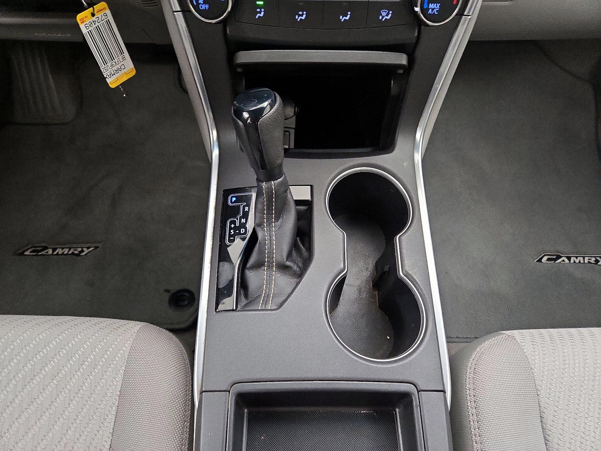 Thumbnail: 2015 Toyota Camry - 17