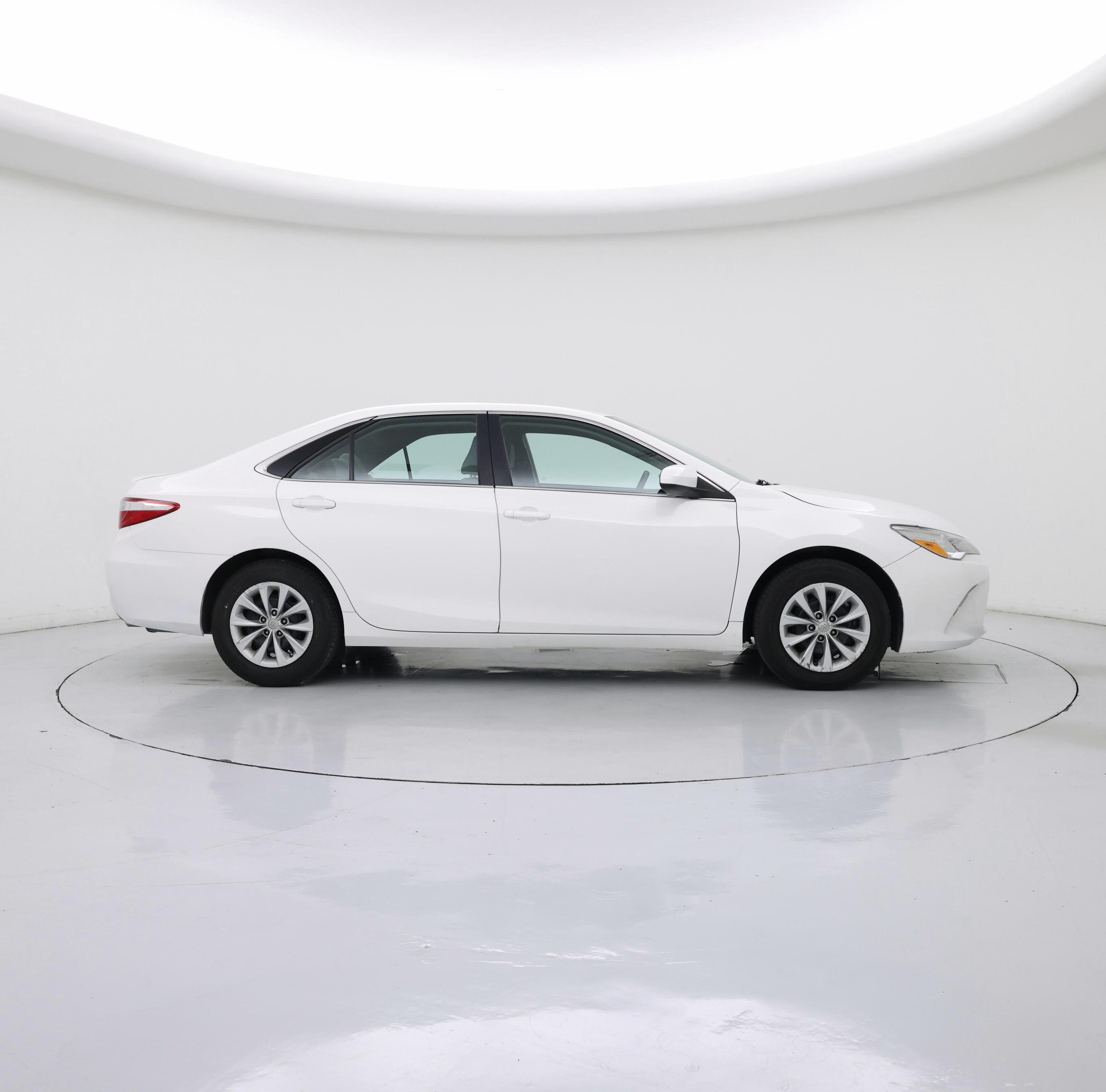Thumbnail: 2015 Toyota Camry - 7