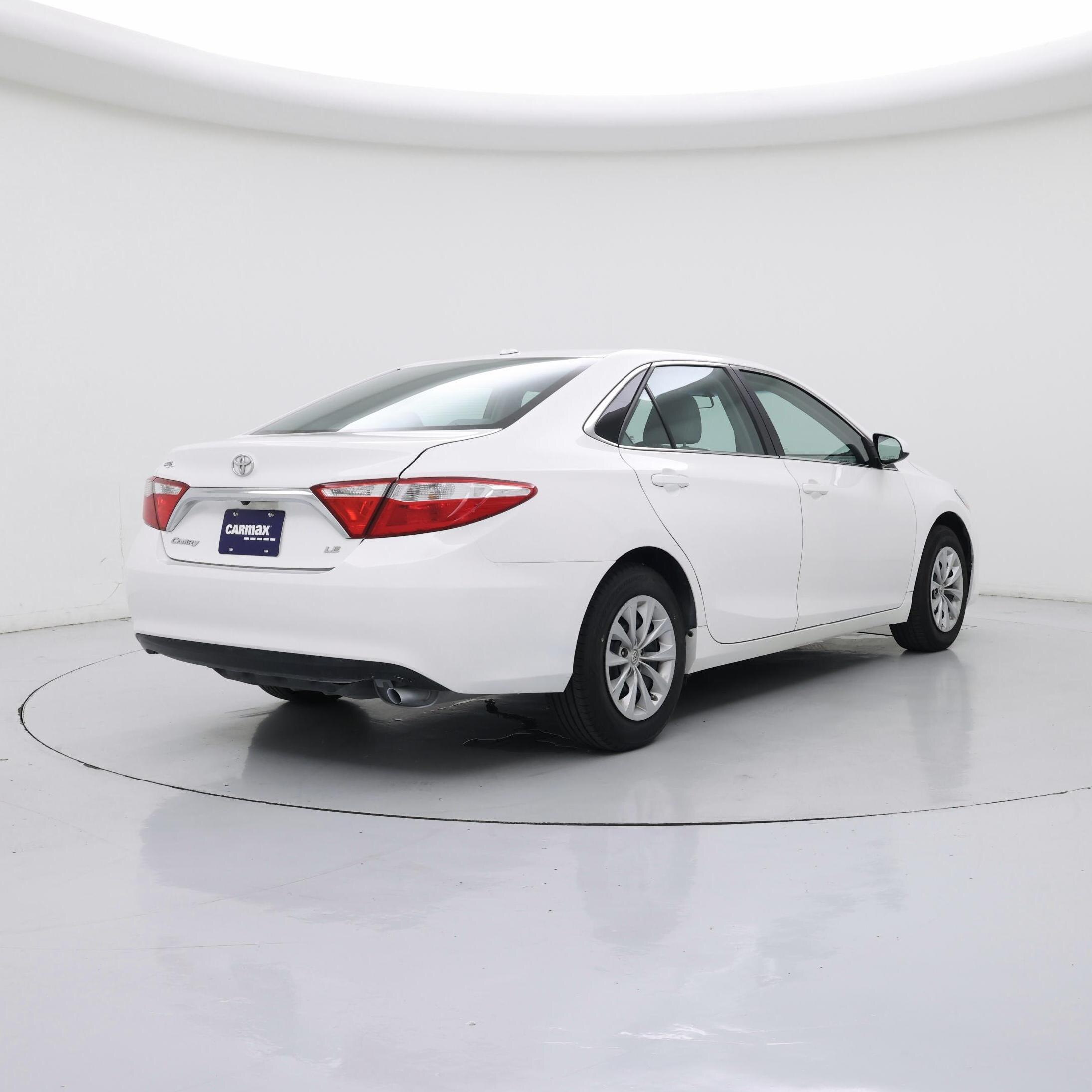 Thumbnail: 2015 Toyota Camry - 8