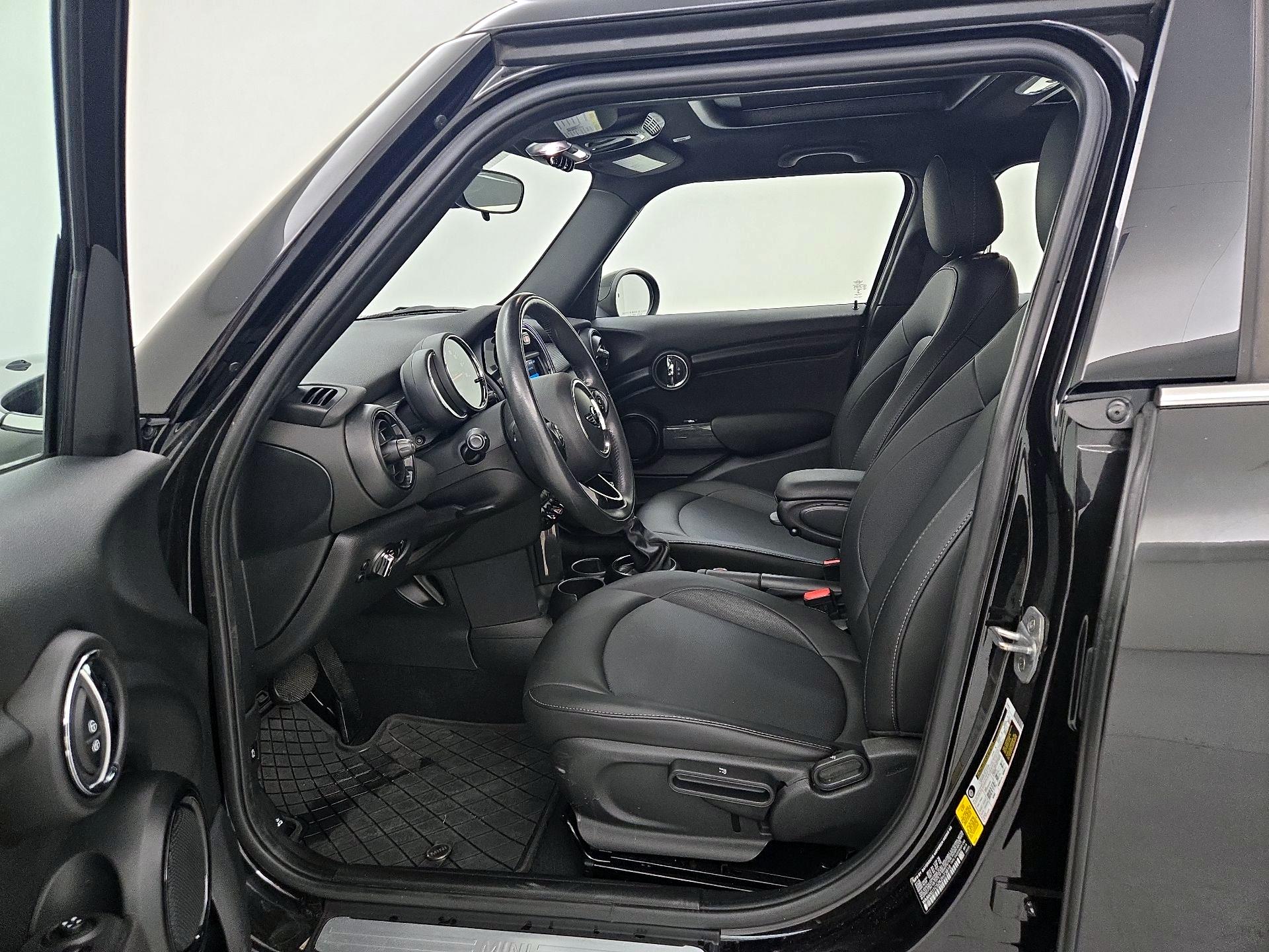 Thumbnail: 2019 MINI Cooper Hardtop - 11