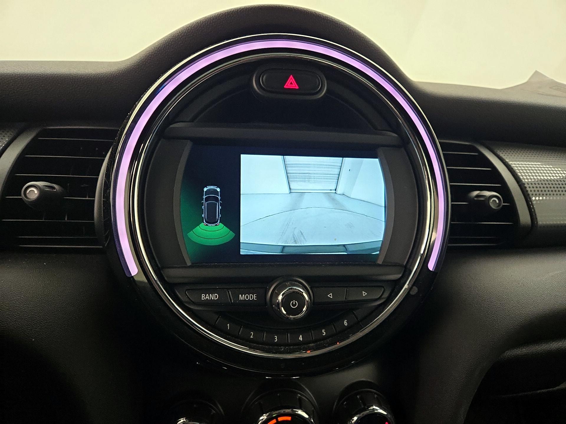 Thumbnail: 2019 MINI Cooper Hardtop - 14