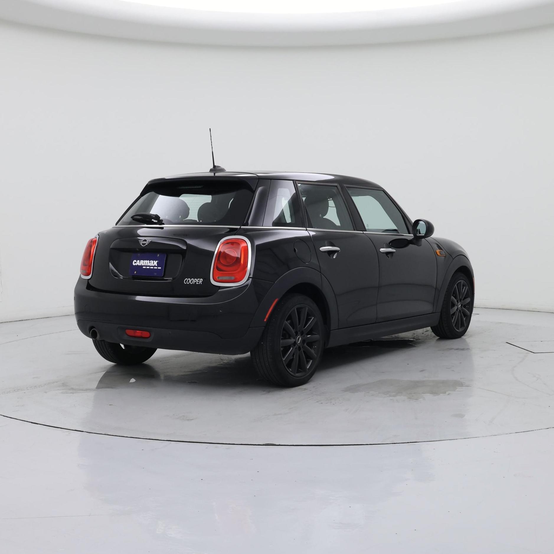Thumbnail: 2019 MINI Cooper Hardtop - 8