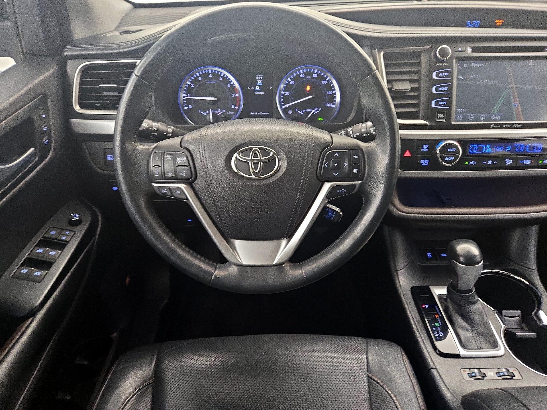 Thumbnail: 2016 Toyota Highlander - 10