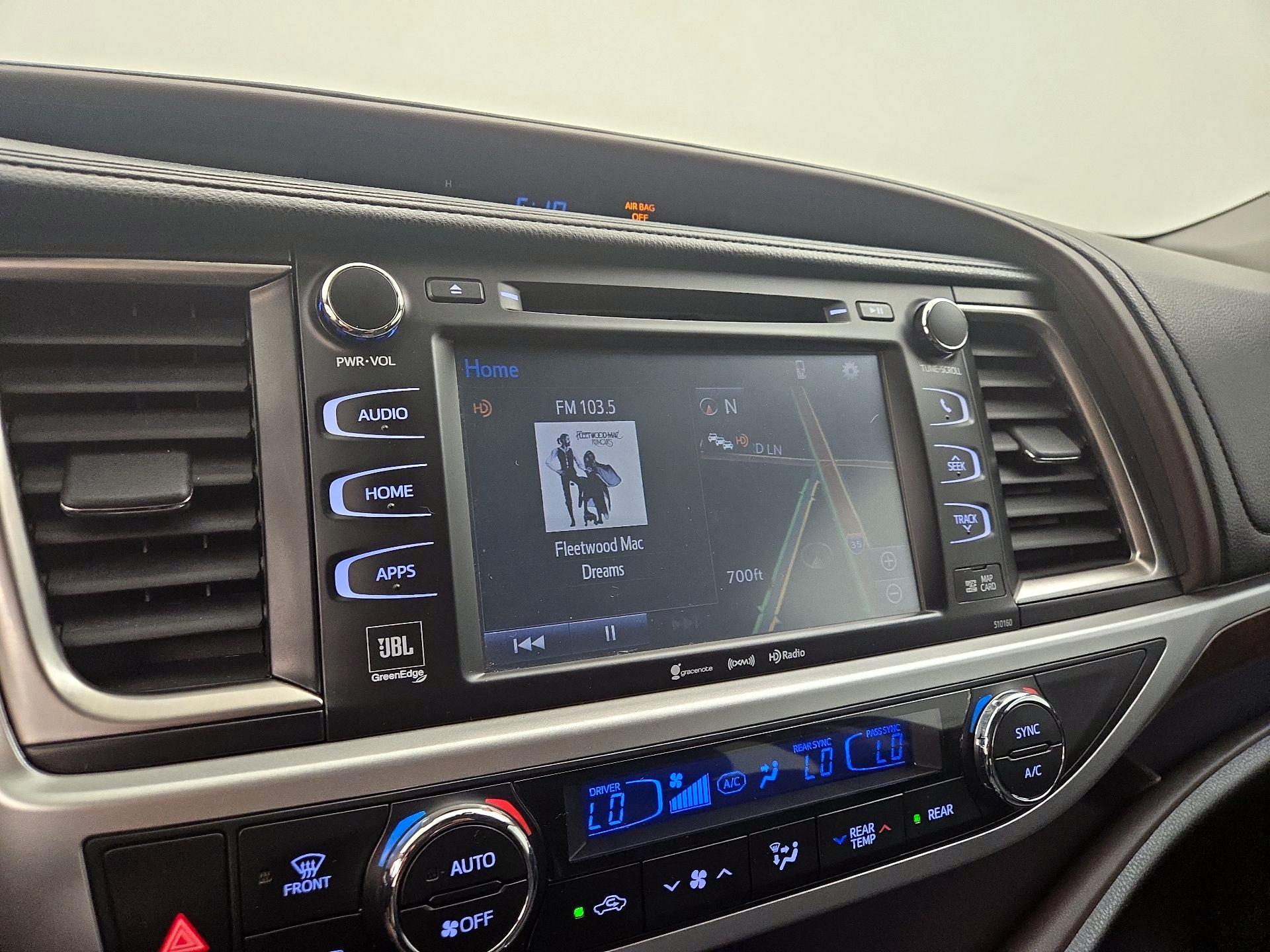 Thumbnail: 2016 Toyota Highlander - 16
