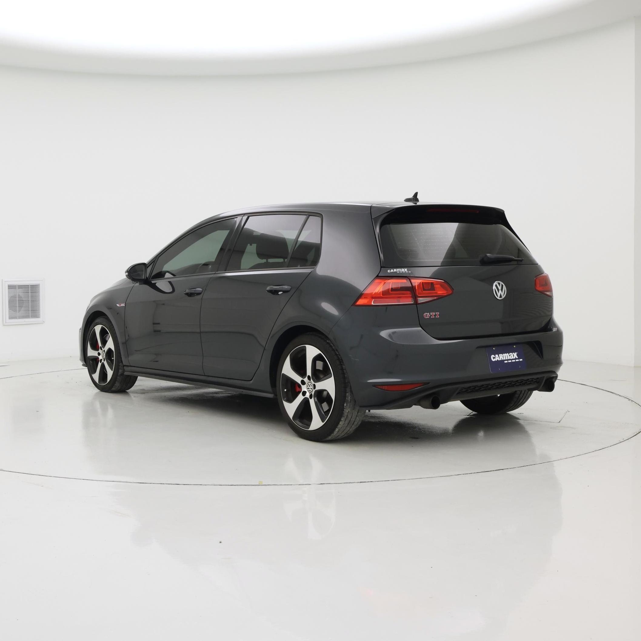 Thumbnail: 2017 Volkswagen Golf - 2
