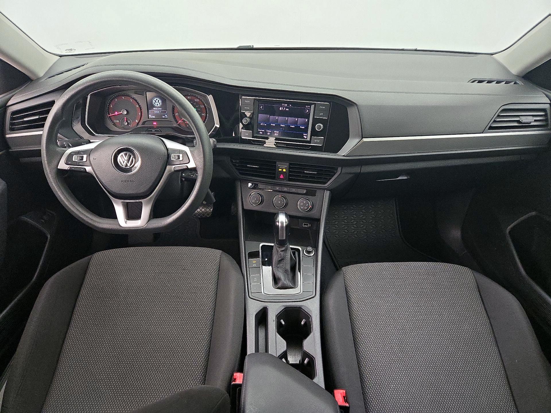Thumbnail: 2019 Volkswagen Jetta - 9