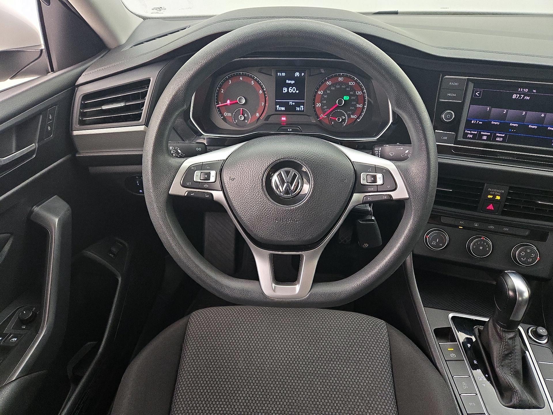 Thumbnail: 2019 Volkswagen Jetta - 10